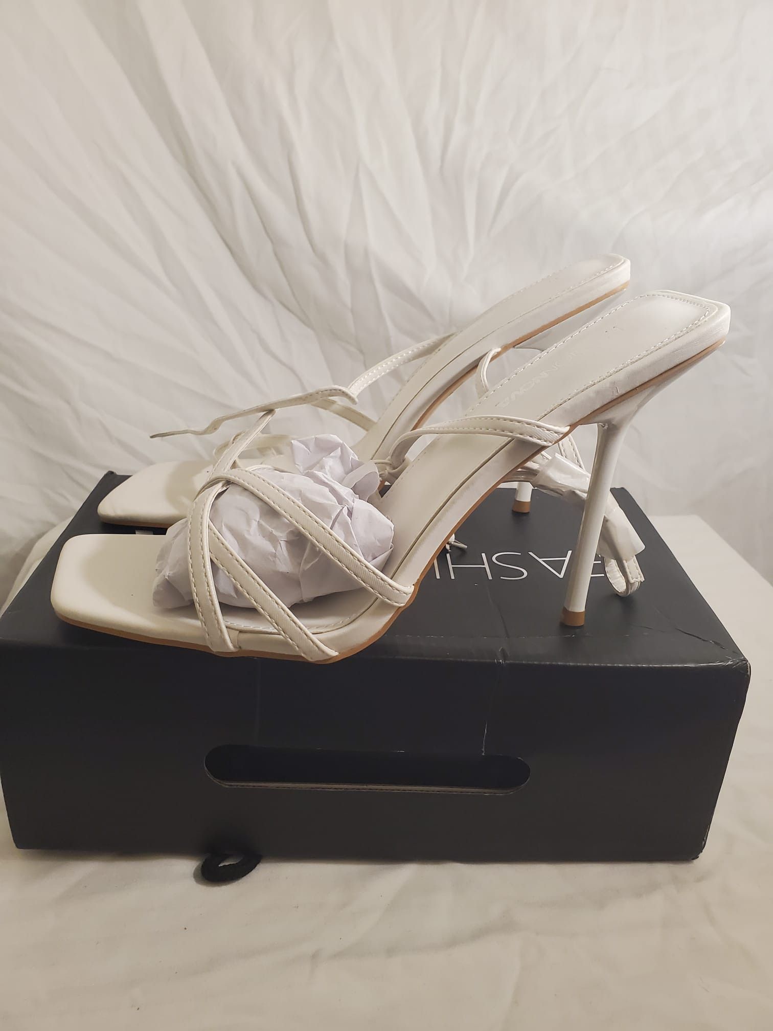 Fashion Nova Fashion Nova Heels White Colour Size US 11 / IT 41 - 7 Thumbnail