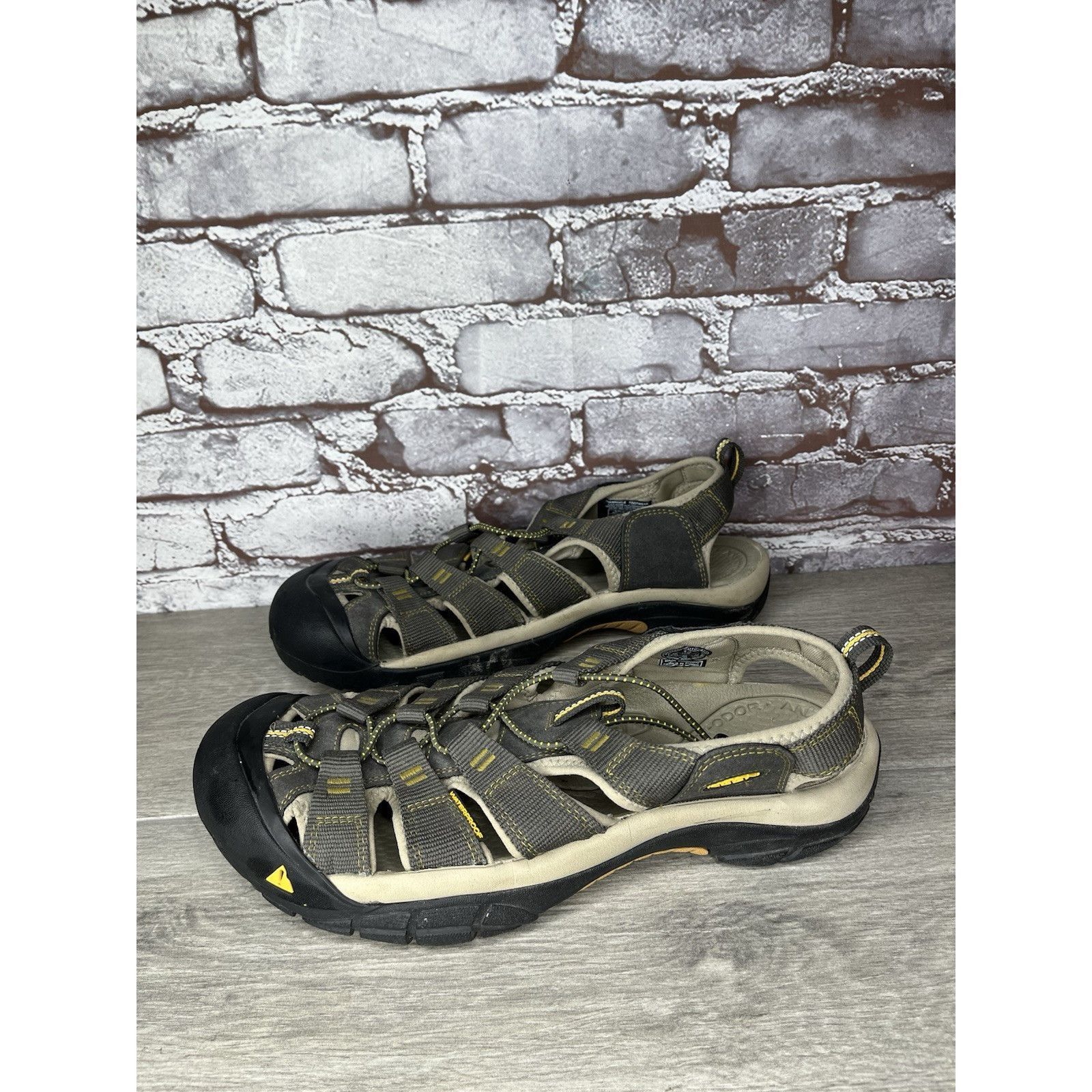 KEEN KEEN Newport H2 Gray Textile Hiking Waterproof Sandals Men S Size US 12 / EU 45 - 18 Thumbnail