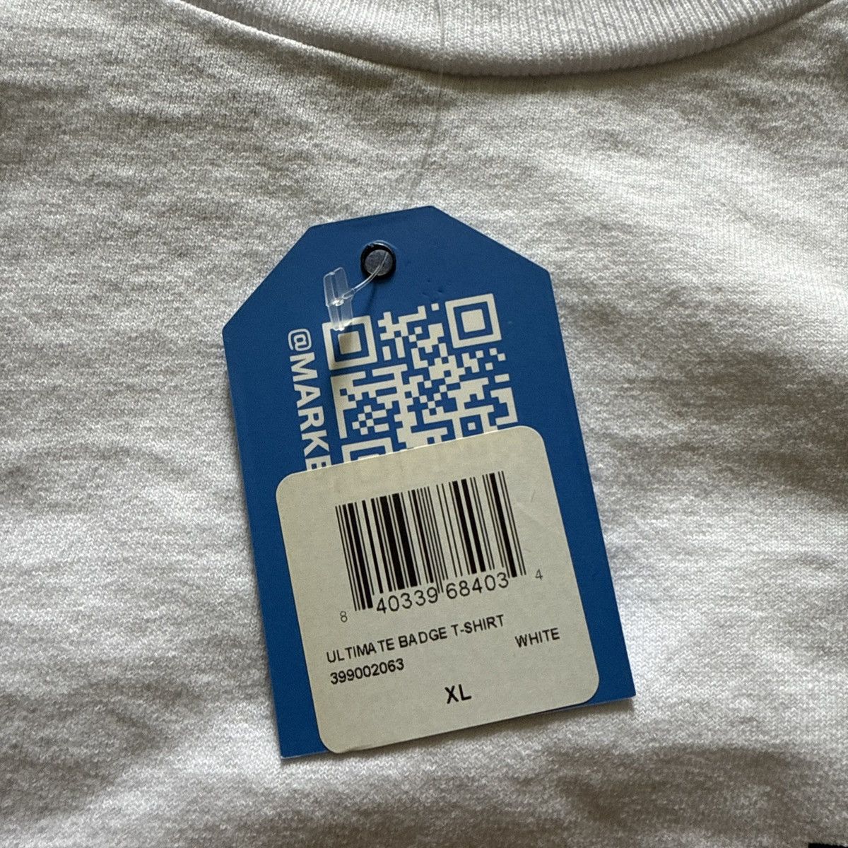 Market MARKET Ultimate Performance Porsche-Inspired Badge White XL Size US XL / EU 56 / 4 - 3 Thumbnail