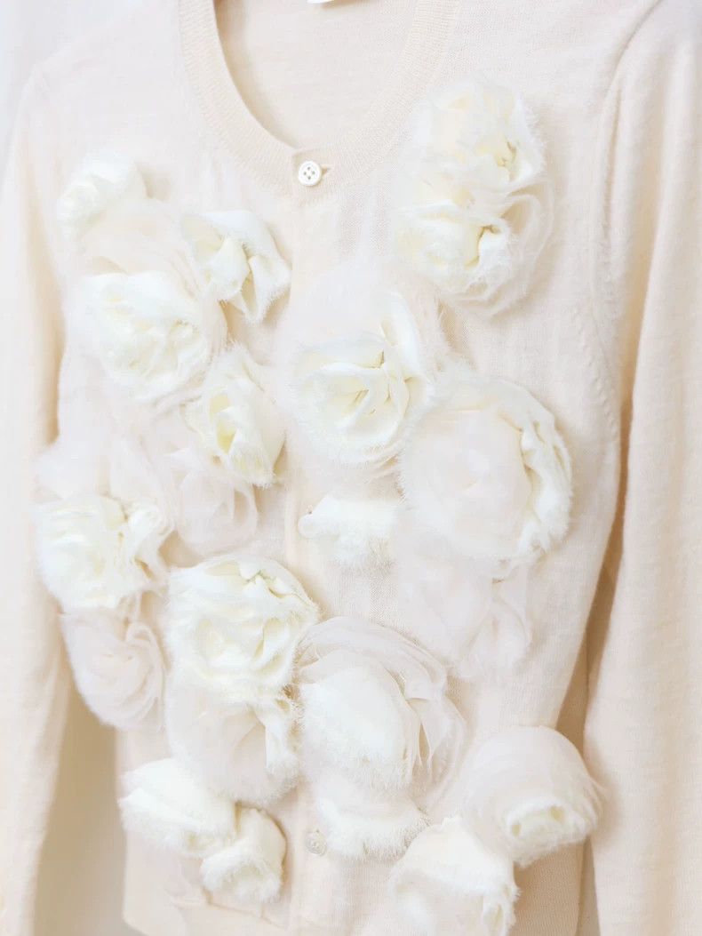 Comme Des Garcons White three-dimensional rose sweater