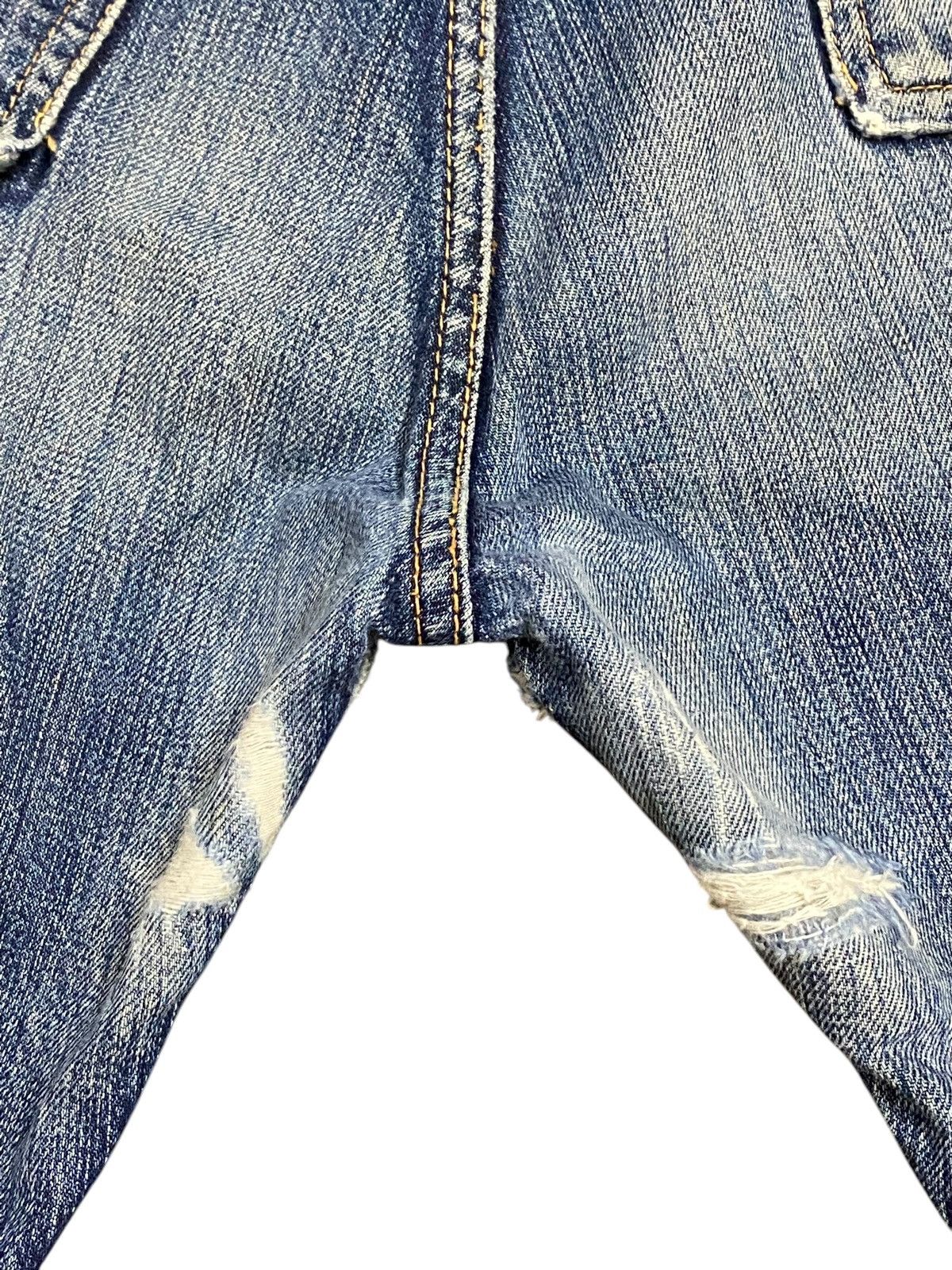 Japanese Brand Vintage Nylon Blue Wash Distressed Loose Jeans Size US 29 - 13 Thumbnail
