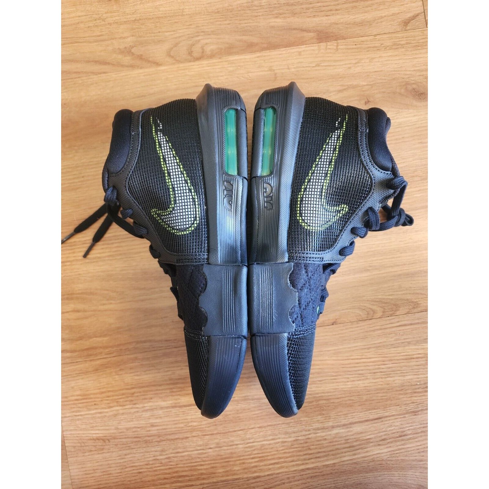 Nike NIKE LEBRON WITNESS 8 Basketball Shoe FB2239-002 Men Sz 9.5 Size US 9.5 / EU 42-43 - 6 Thumbnail