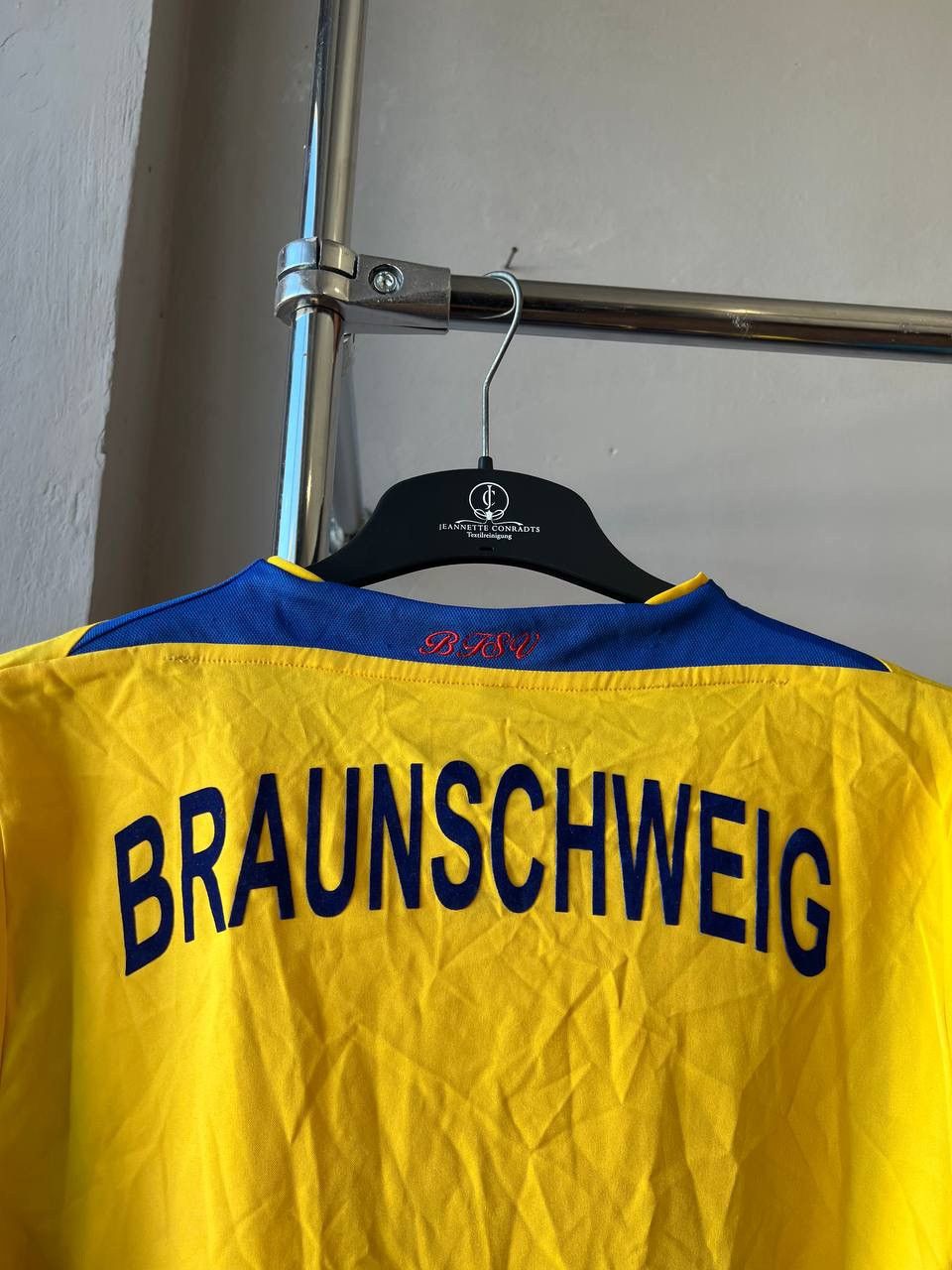 Vintage 2004/05 EINTRACHT BRAUNSCHWEIG HOME SOCCER JERSEY SHIRT JAKO Size US S / EU 44-46 / 1 - 12 Thumbnail