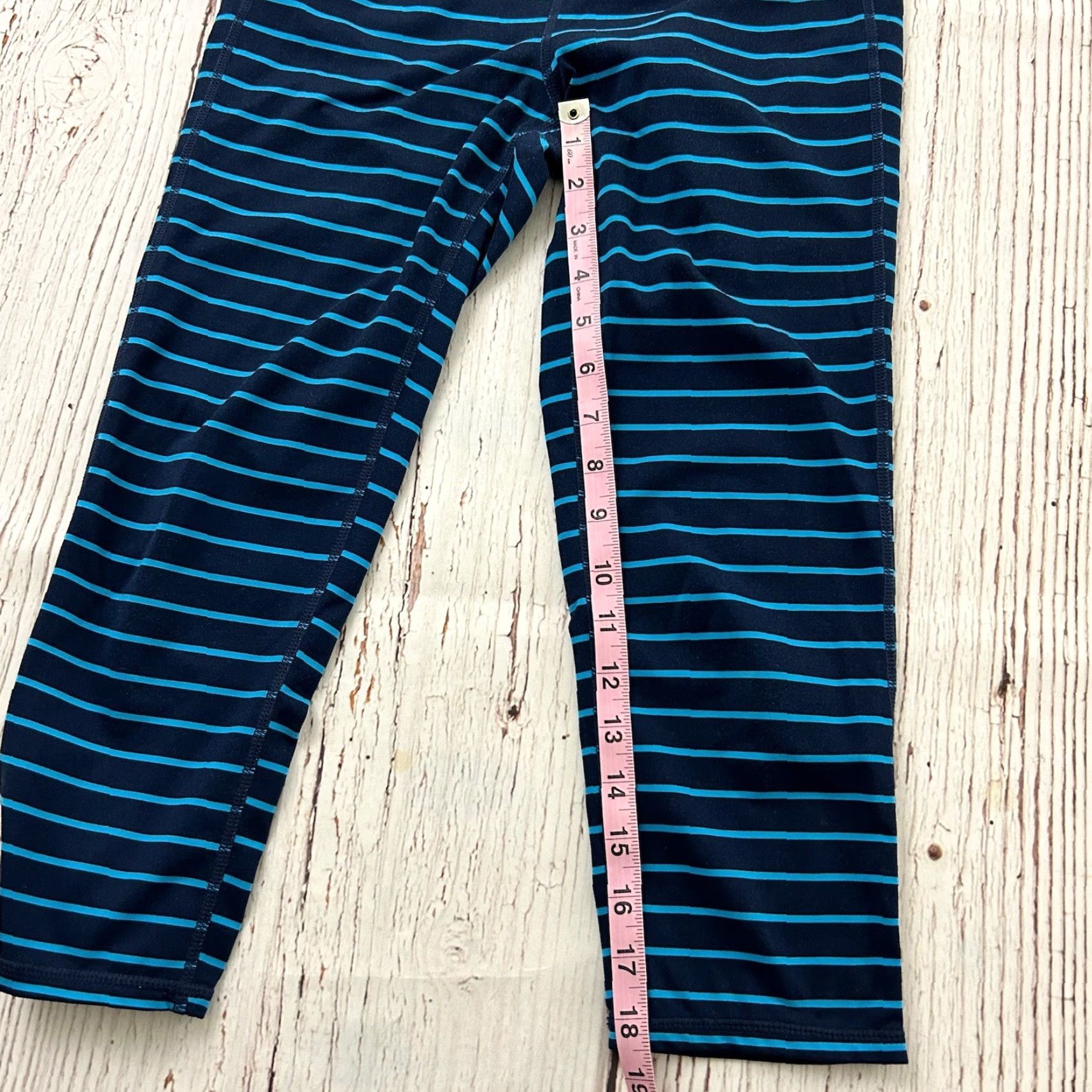 Athleta Athleta Leggings Cropped Yoga Striped Blue Women S Small - Adults - Women - Yoga Performance Activewear Size 28" / US 6 / IT 42 - 3 Thumbnail