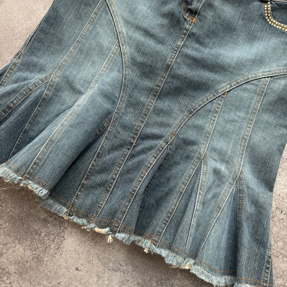 Blumarine Blumarine Vintage Midi Skirt Size 27" / US 4 / IT 40 - 7 Thumbnail
