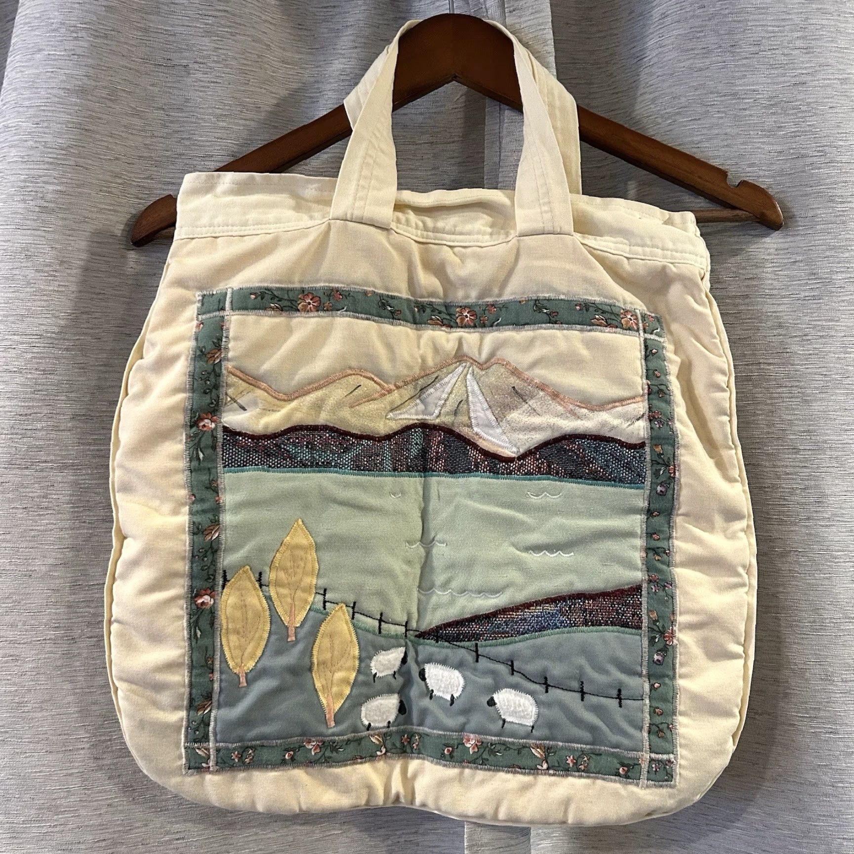 VINTAGE Handmade Quilted Landscape Tote Bag Womens Patchwork Shoulder Bag