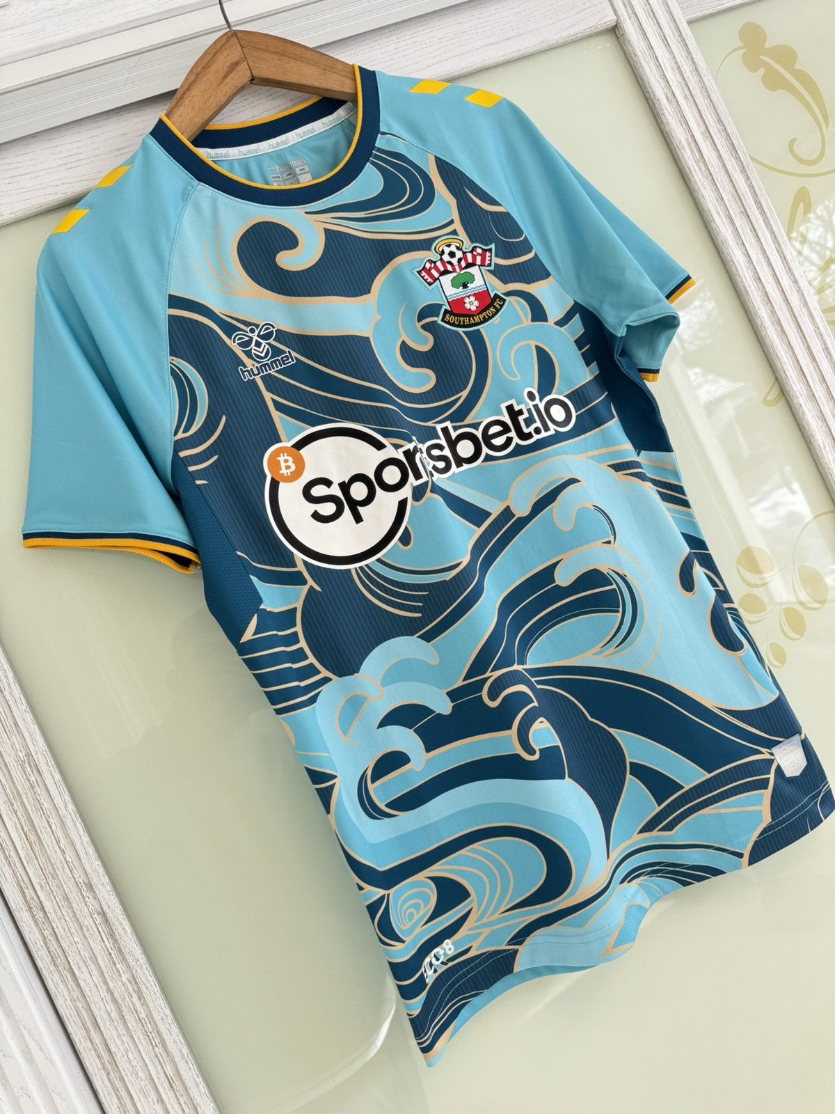 Hummel Southampton 2022-2023 Away Soccer Jersey Football Kit Shirt Size US M / EU 48-50 / 2 - 4 Thumbnail