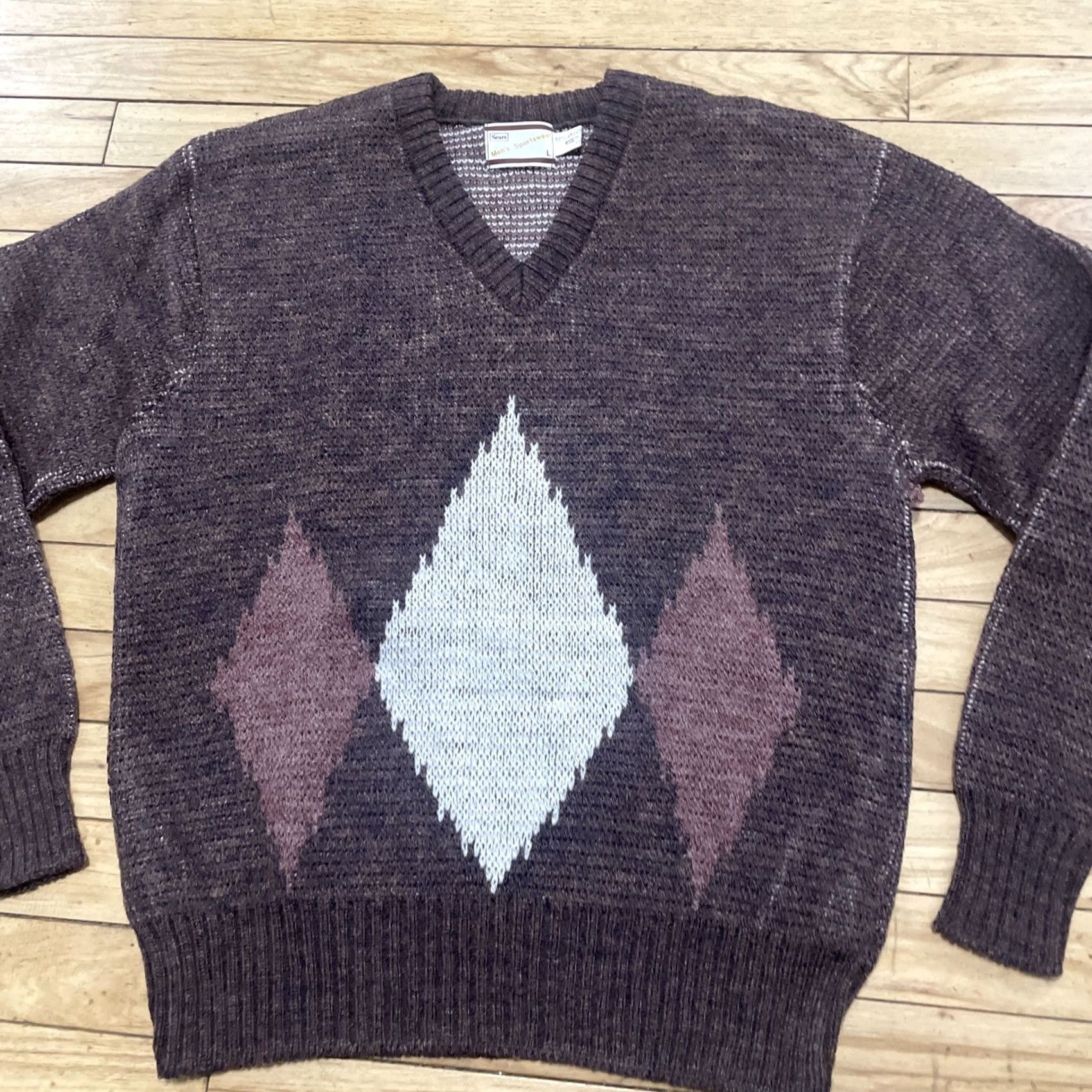 Sears VINTAGE Sears Men's Sportswear Wool Crop Vneck Argyle Sweater L Brown Orlon Acryllic Knit Pullover Geometric Pattern Mens Size US L / EU 52-54 / 3 - 3 Thumbnail
