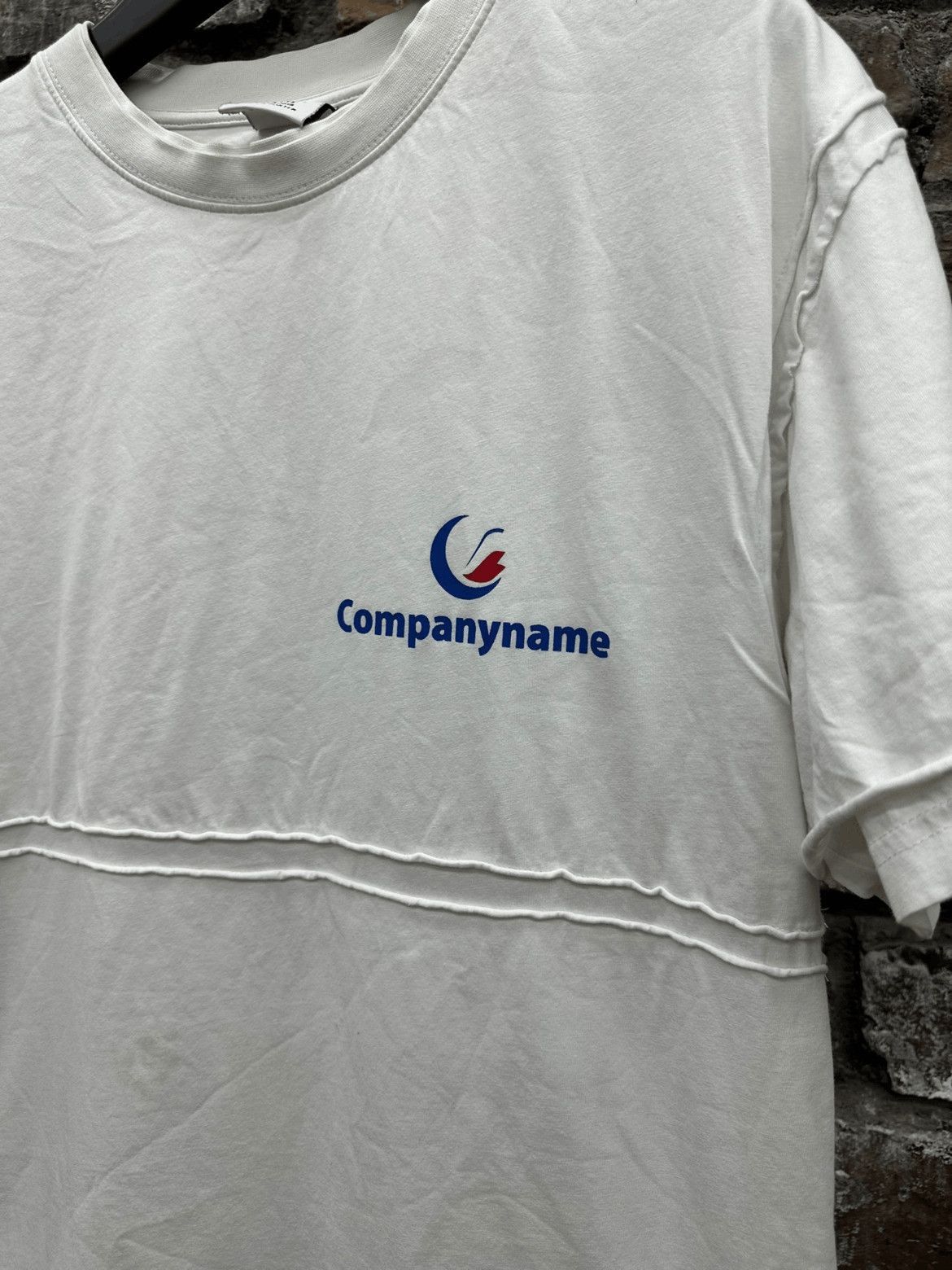 Vetements Vetements company name Tee - DMC Size US L / EU 52-54 / 3 - 2 Thumbnail