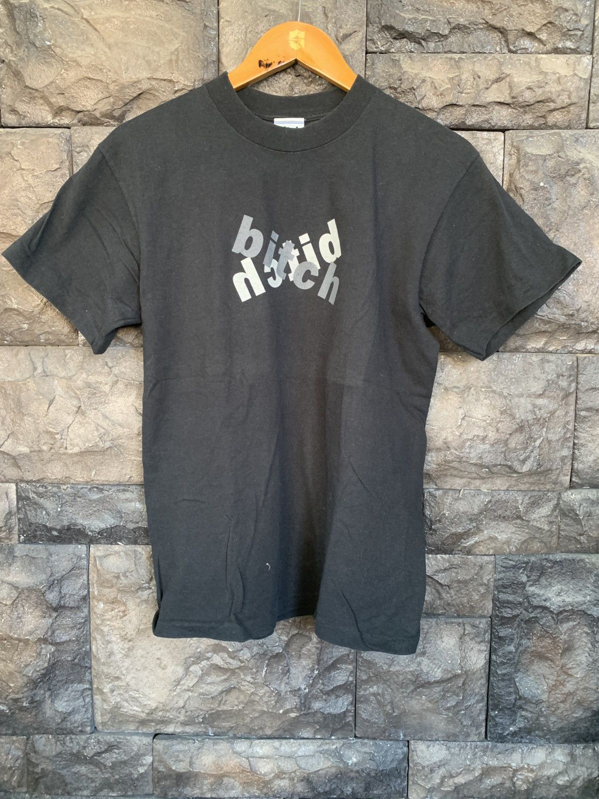 Vintage Vintage 90s Bitch Skateboards T shirt Size US L / EU 52-54 / 3 - 1 Thumbnail