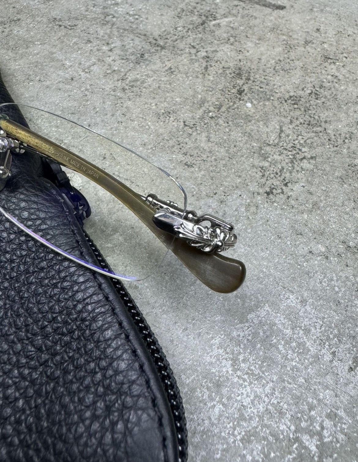 Chrome Hearts Rare Chrome Hearts “Pills I” Buffalo Horn Frameless Glasses Size ONE SIZE - 8 Thumbnail