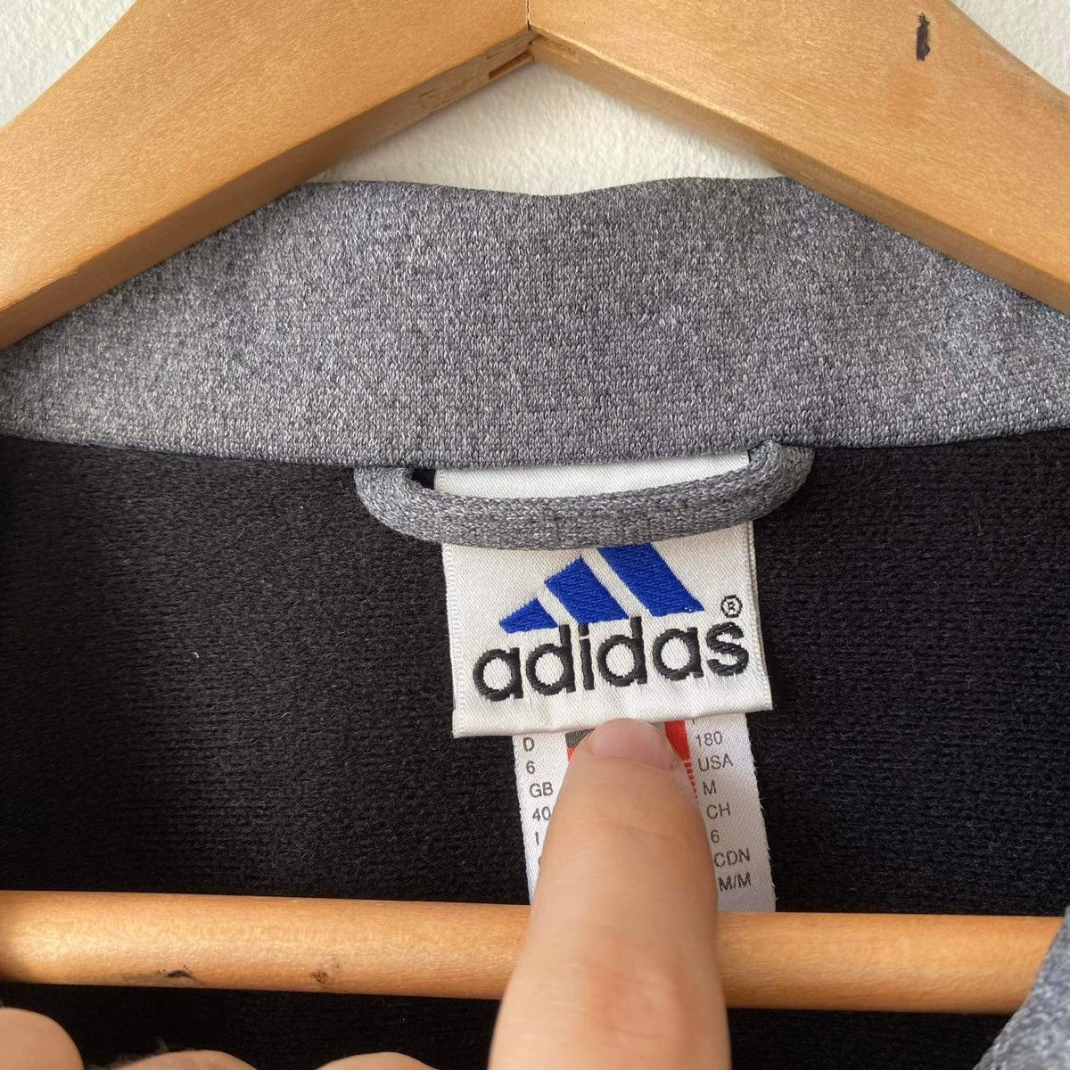 Adidas Adidas Big Logo Zip Vintage Size US M / EU 48-50 / 2 - 5 Thumbnail