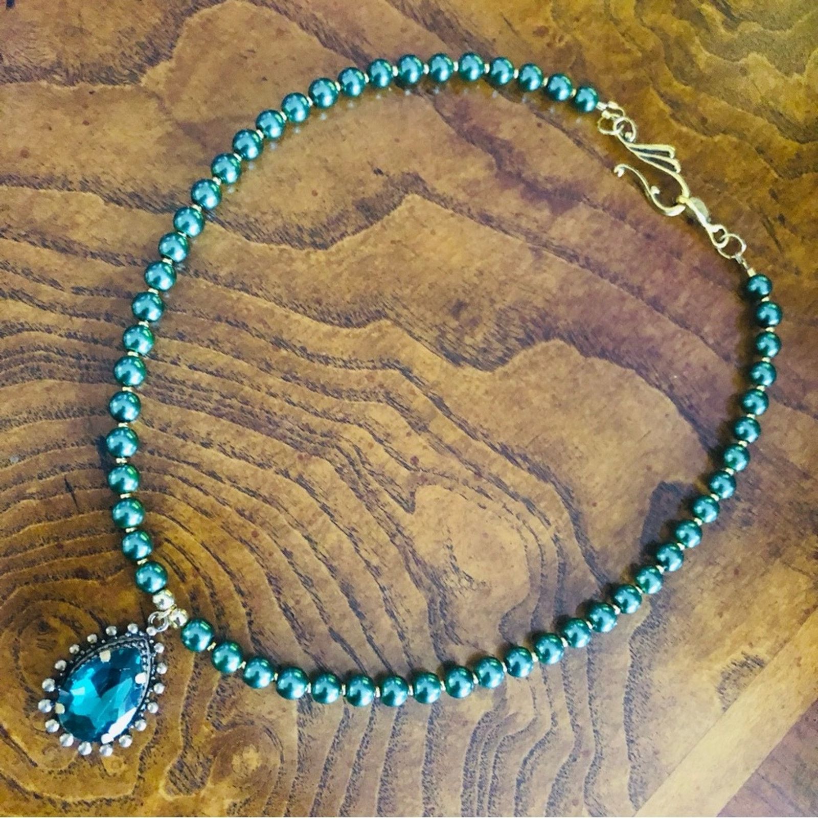 Handmade Handcrafted repurpose teardrop emerald stone Pearl necklace Size ONE SIZE - 10 Thumbnail