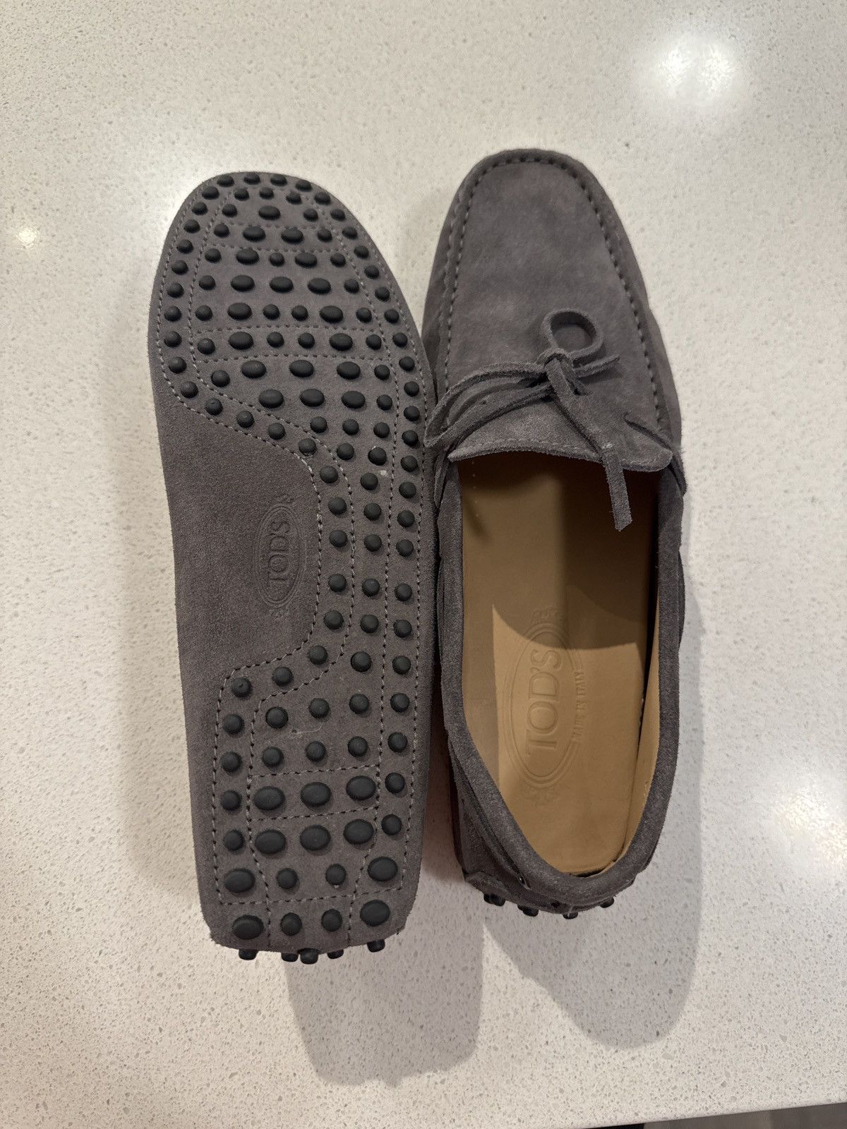 Tod's Tod’s gommino loafers size 8 Size US 8 / EU 41 - 9 Thumbnail