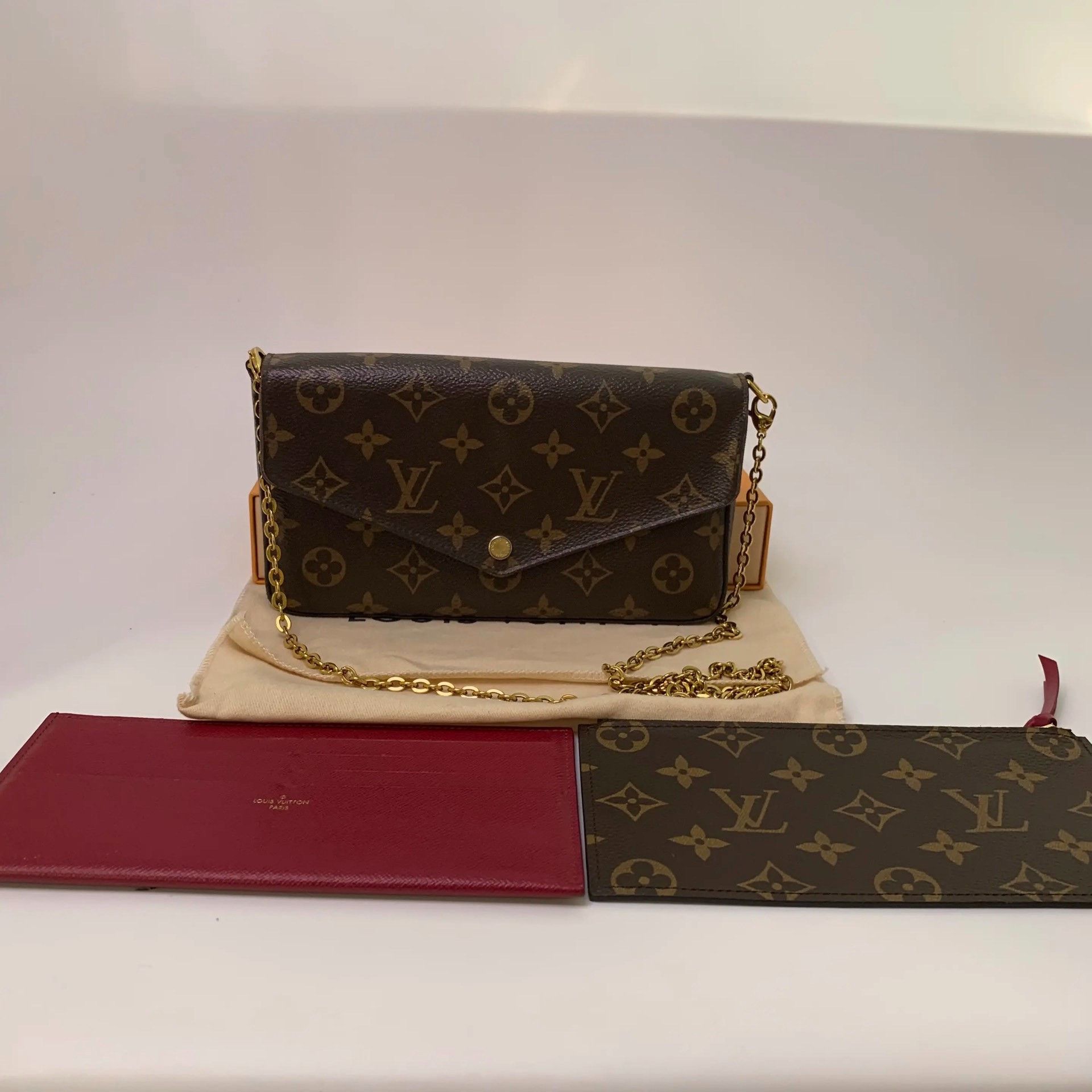 Louis Vuitton Pre-loved Bag Very good condition Size ONE SIZE - 1 Thumbnail