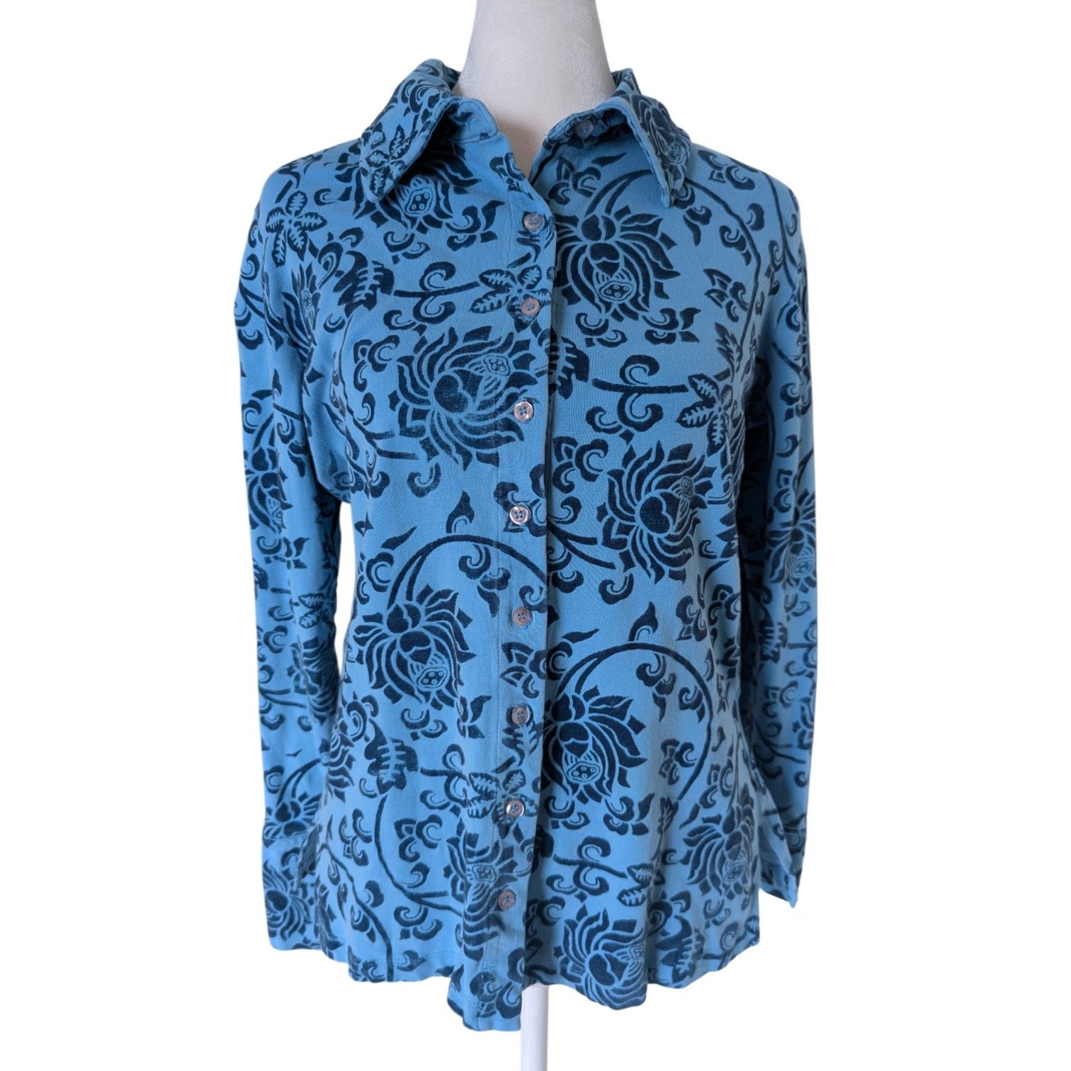 Soft Surroundings Soft Surroundings Blue Velvet Embossed Button Down Medium Size M / US 6-8 / IT 42-44 - 1 Thumbnail