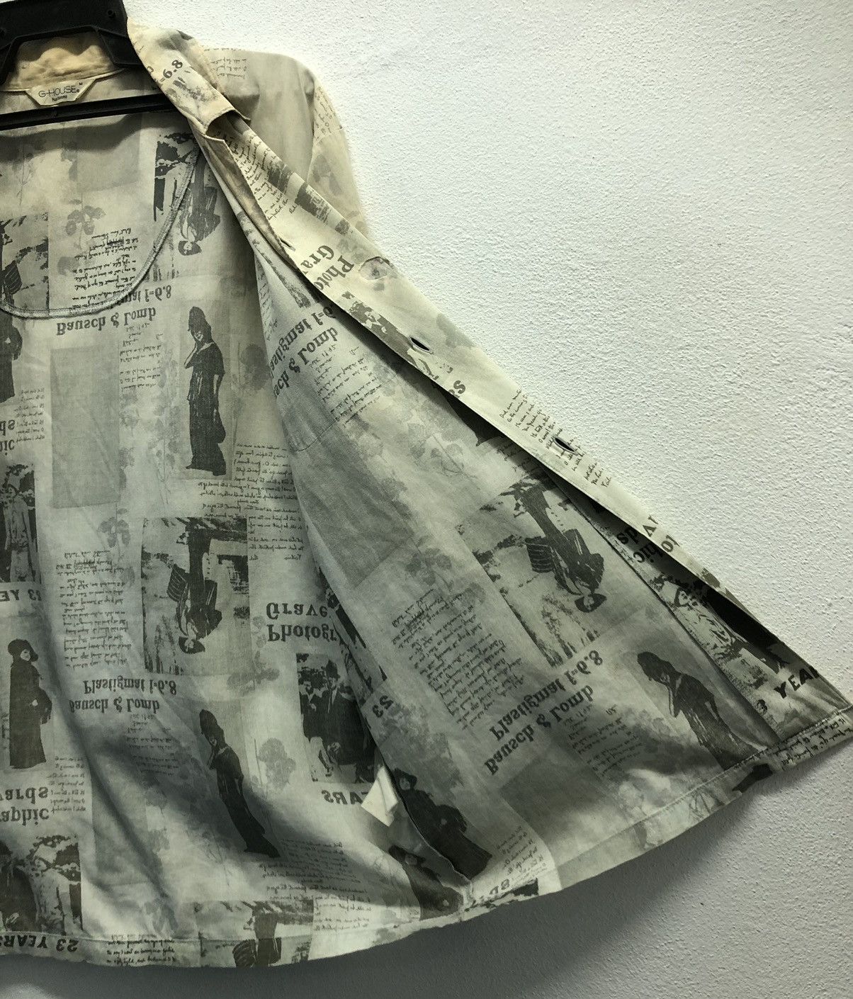 Japanese Brand × Vintage Vintage G-HOUSE "Pour Homme" Newspaper Print Shirt – Size M Size US M / EU 48-50 / 2 - 9 Thumbnail