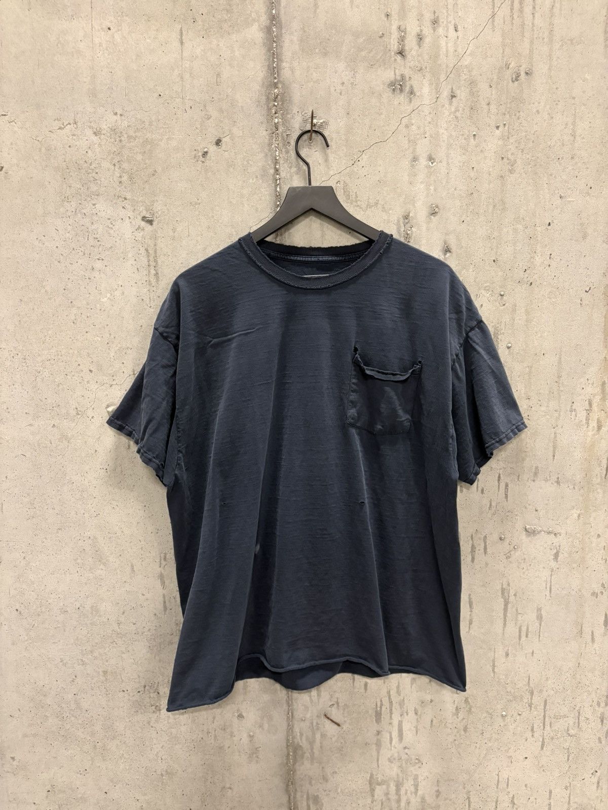 Vintage Vintage Blank Shirt Thrash Fade Distressed Grunge Band Boxy Size US XXL / EU 58 / 5 - 1 Thumbnail