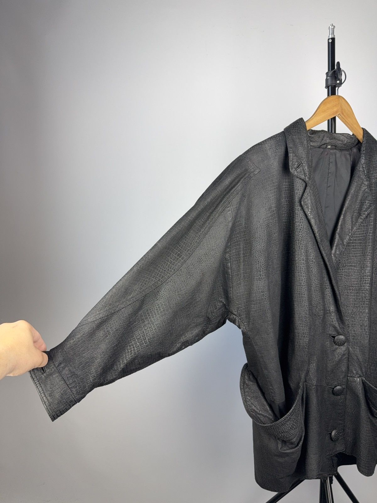 Vintage Vintage 90s Avant Garde Leather Biker MOTO Y2K Jacket Size US S / EU 44-46 / 1 - 4 Thumbnail