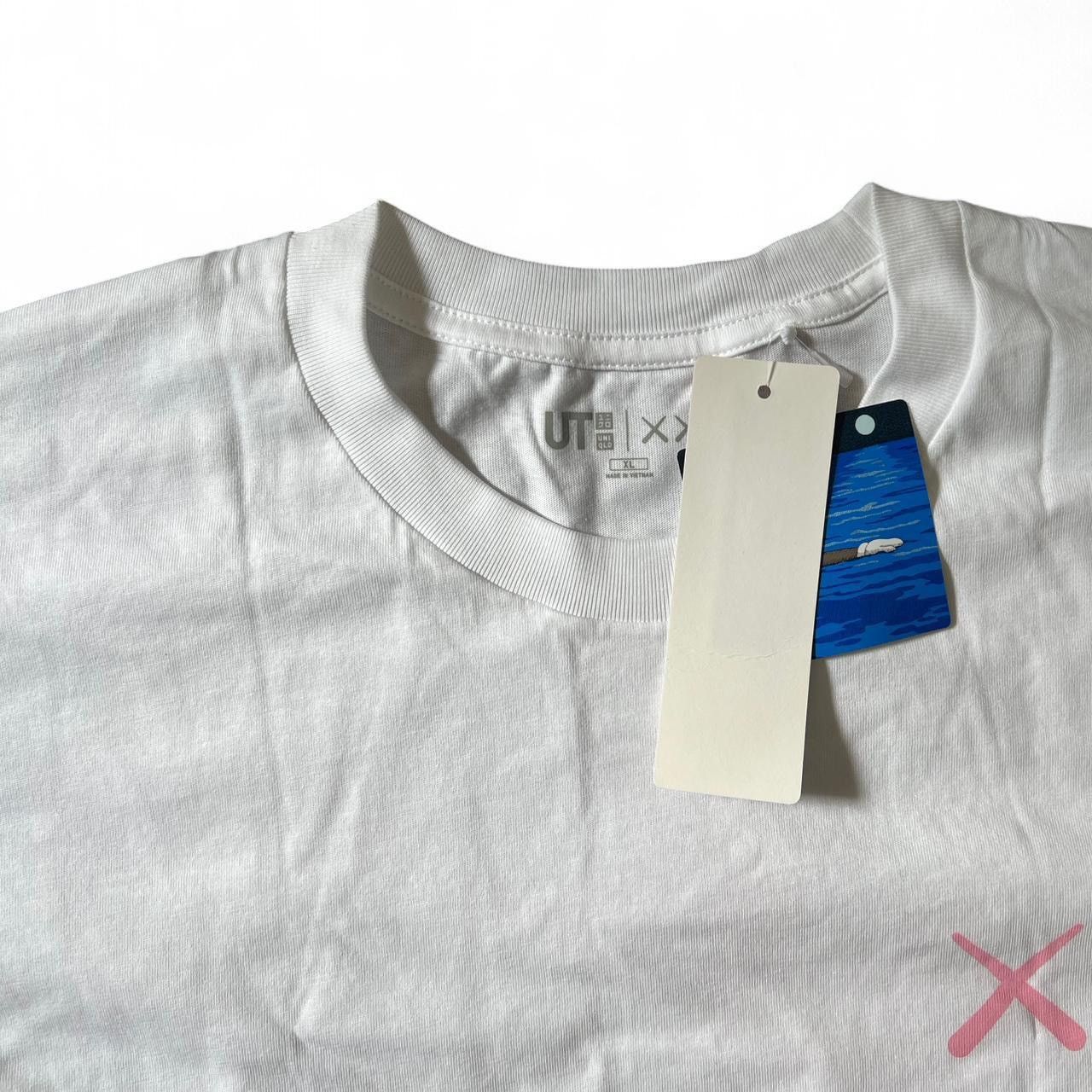 Kaws × Uniqlo Kaws X Uniqlo Cotton Tee Size US S / EU 44-46 / 1 - 3 Thumbnail