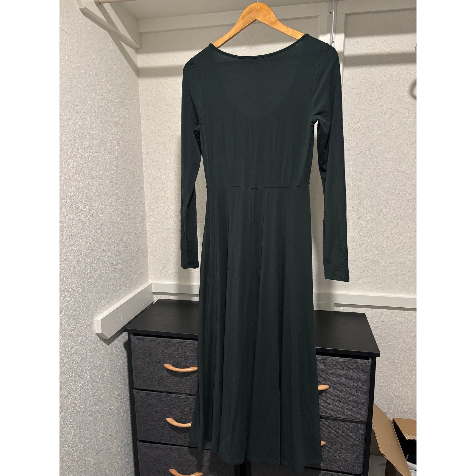 Aritzia NWOT Aritzia Wilfred Green Maxi Bunglow Dress Sz M Size M / US 6-8 / IT 42-44 - 5 Thumbnail