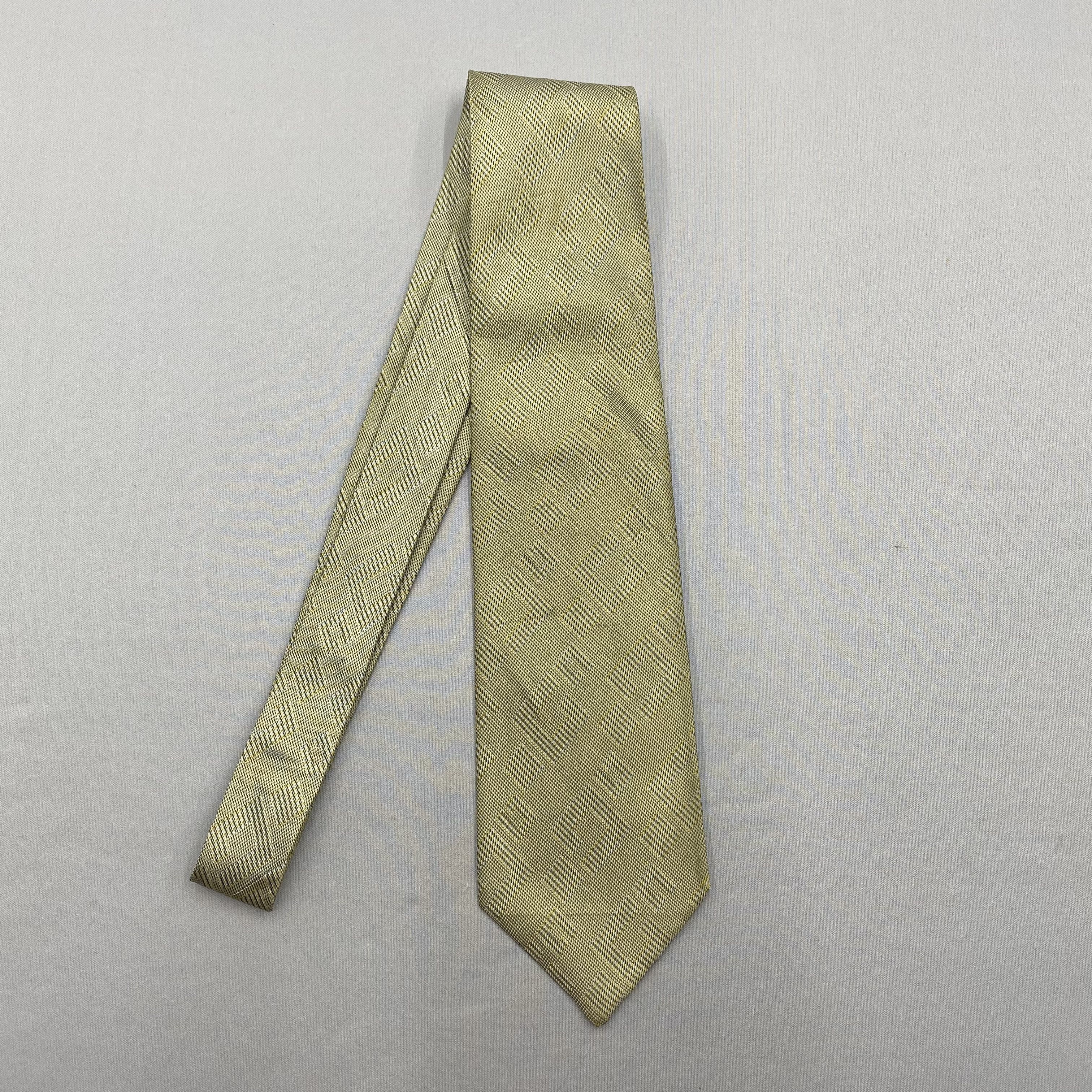 Japanese Brand Vintage Gucci SILK Necktie Cravate Pure Silk Neck Tie Size ONE SIZE - 4 Thumbnail