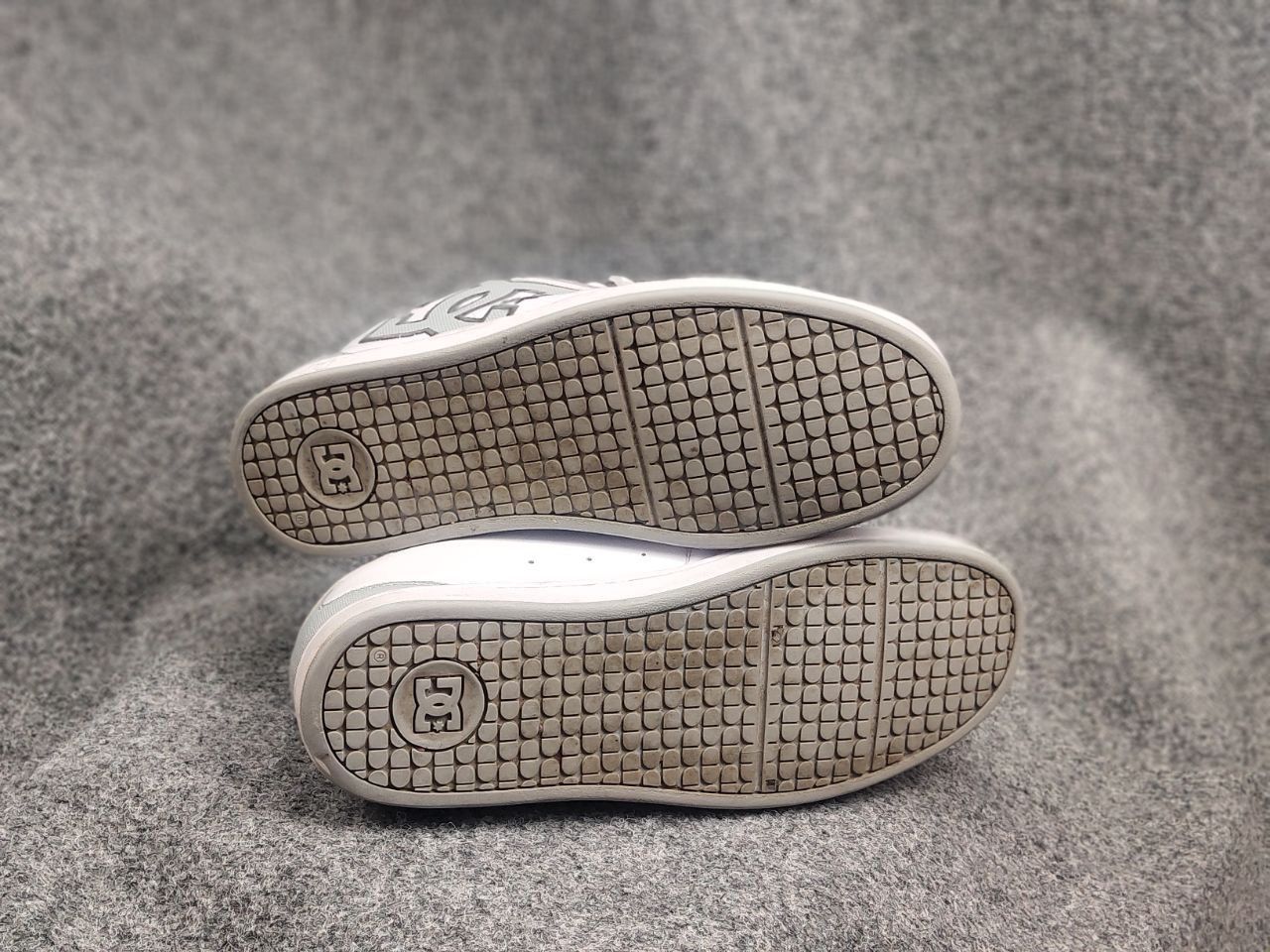 DC DC scarpe Net court graffik Oversized Sneakers Vintage Y2K Size US 13 / EU 46 - 18 Thumbnail