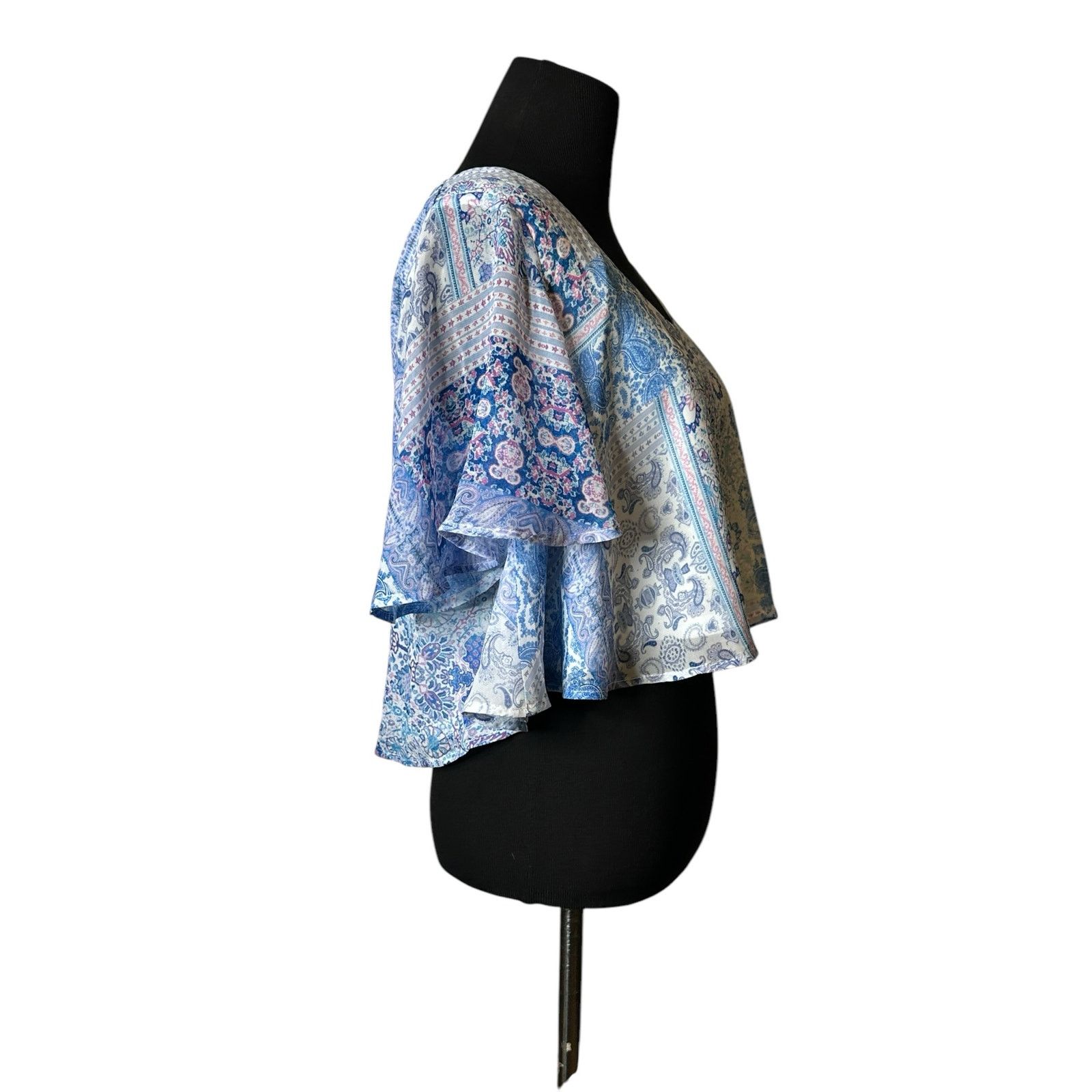 Show Me Your MuMu Show me your Mumú white blue print cropped blouse size XS Size XS / US 0-2 / IT 36-38 - 7 Thumbnail