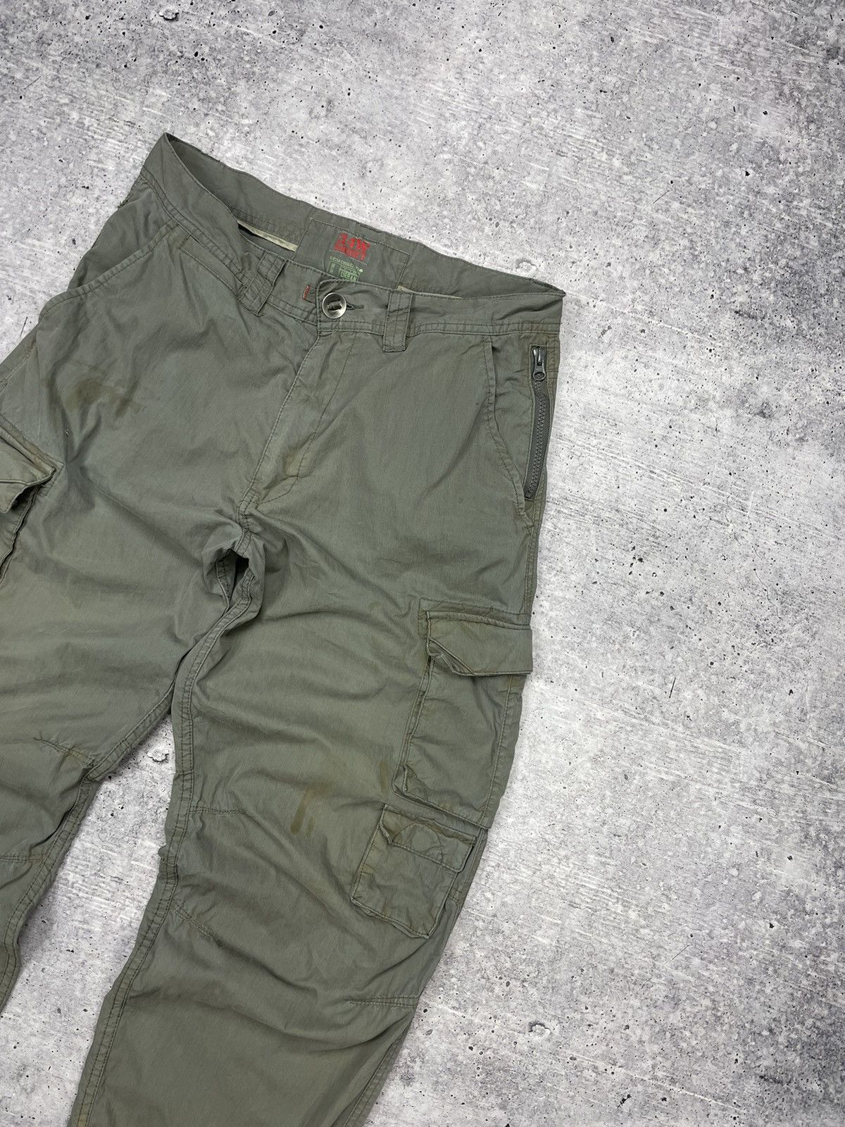 Japanese Brand × Vintage Vintage Y2K Japanese Style Distressed Faded Cargo Pants Size US 34 / EU 50 - 4 Thumbnail