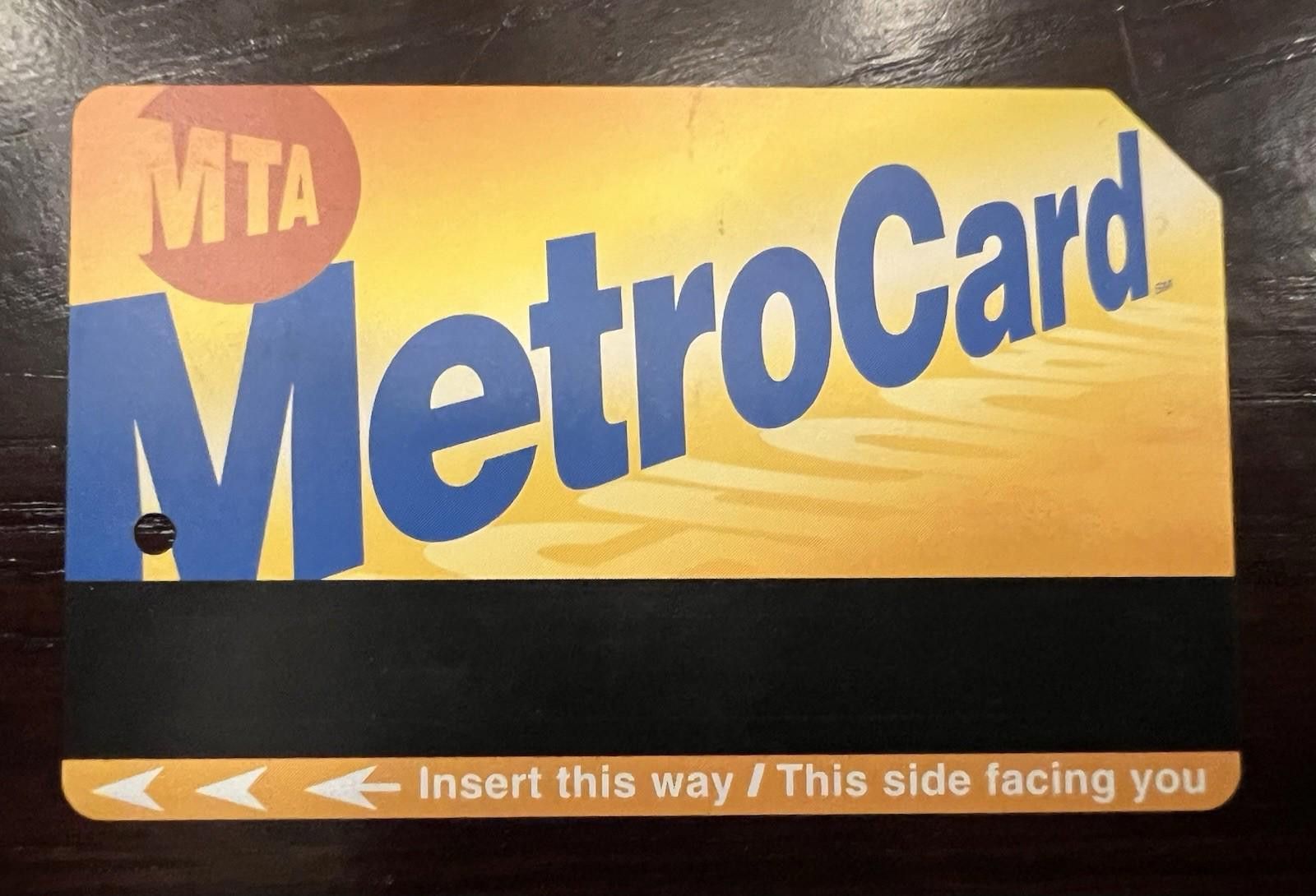 Other Emigrant Saving Bank NYC MetroCard Mint condition SUPER RARE Size ONE SIZE - 2 Thumbnail
