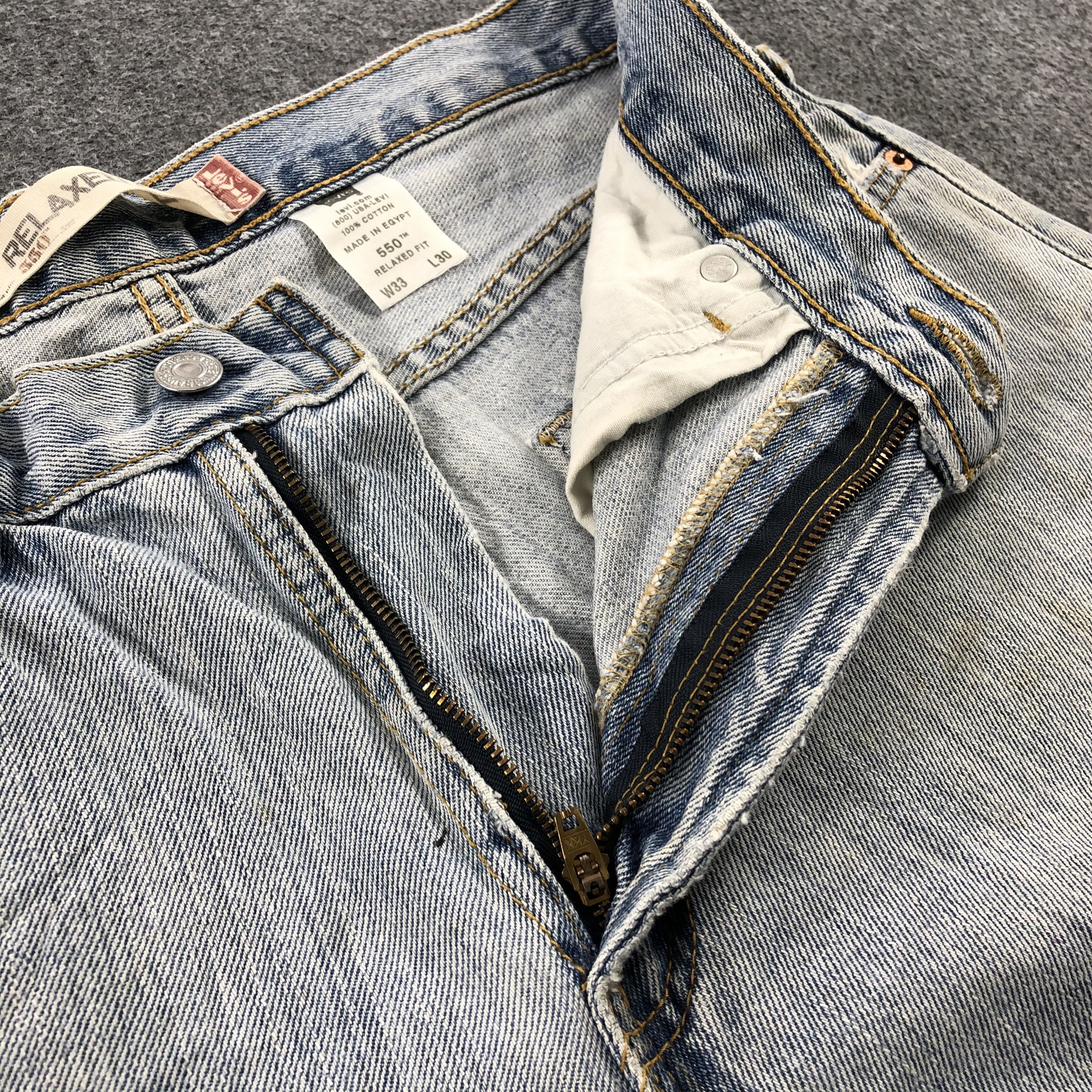 Levi's × Vintage Vintage Light Wash Levis 550 Jeans-JM1760 Size US 32 / EU 48 - 8 Thumbnail