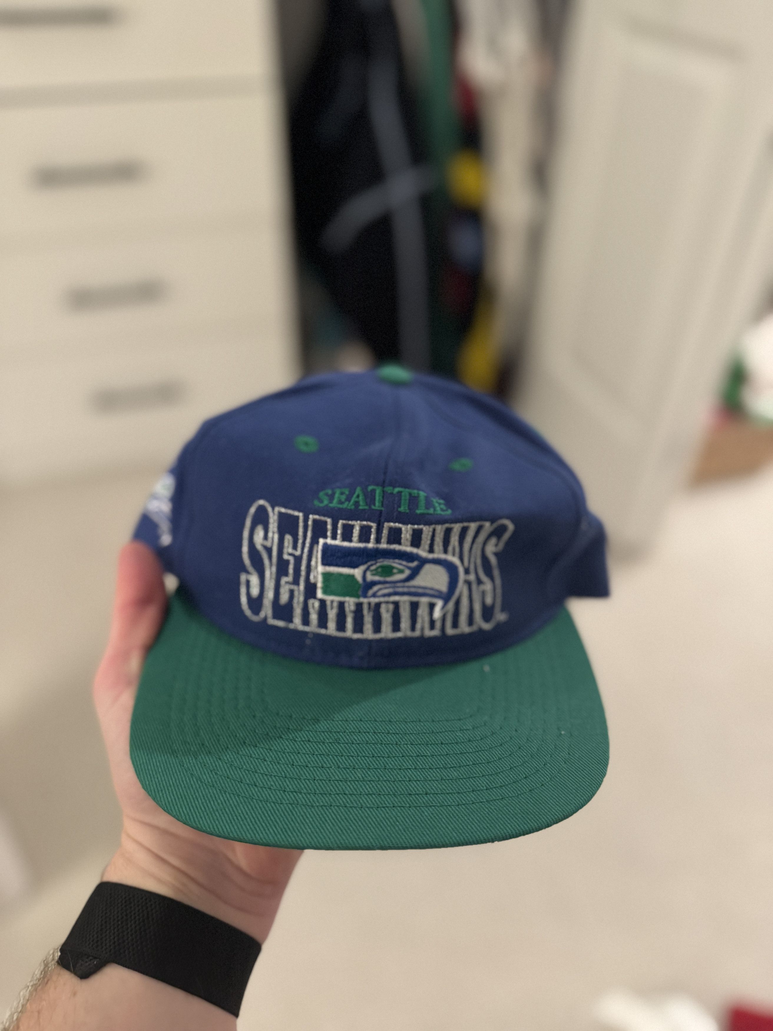 Vintage *RARE & VINTAGE* Seattle Seahawks Embroidered NFL Snapback Size ONE SIZE - 1 Thumbnail