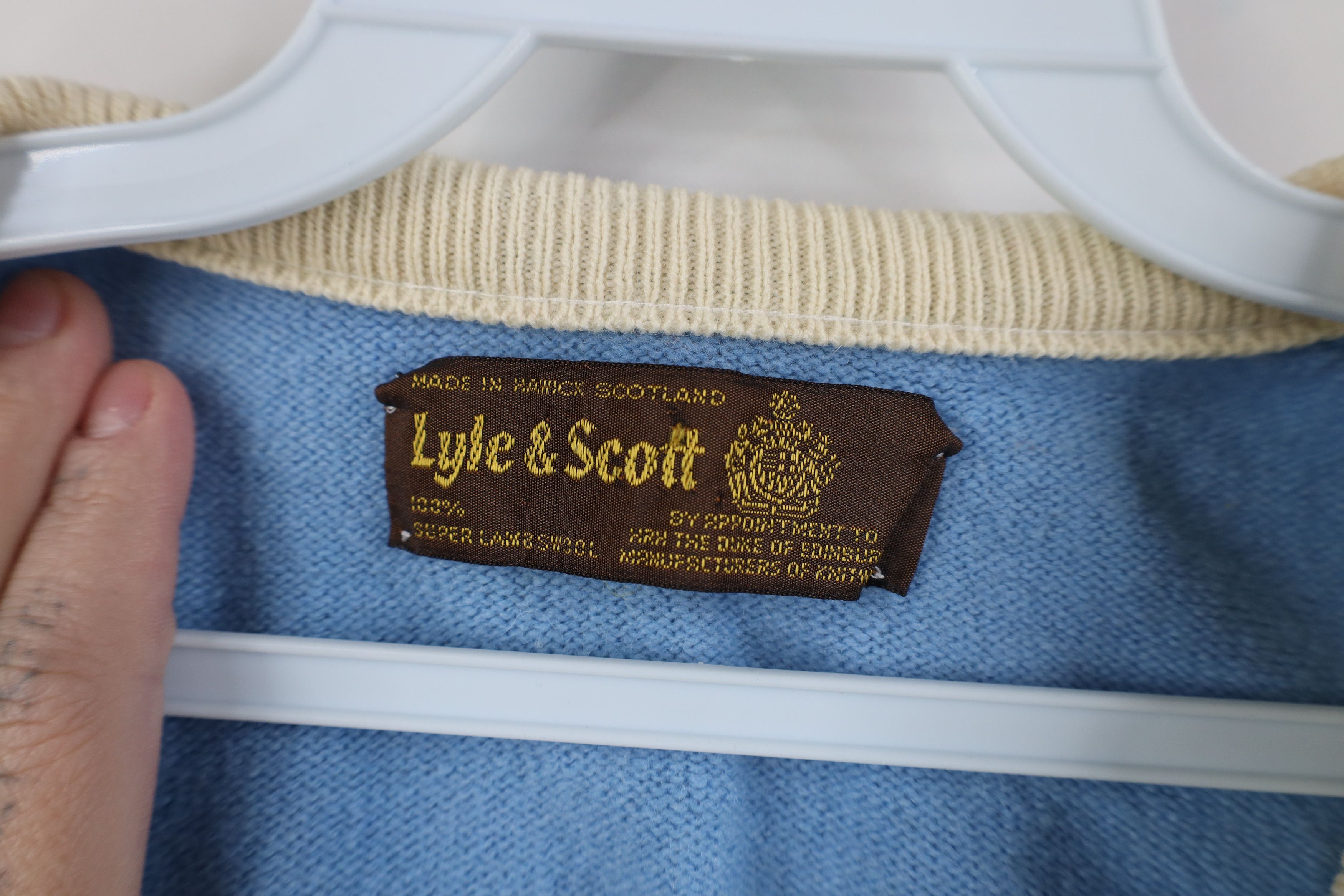 Vintage Vintage 70s Streetwear Diamond Lambswool Knit V-Neck Sweater Size US XXL / EU 58 / 5 - 9 Thumbnail
