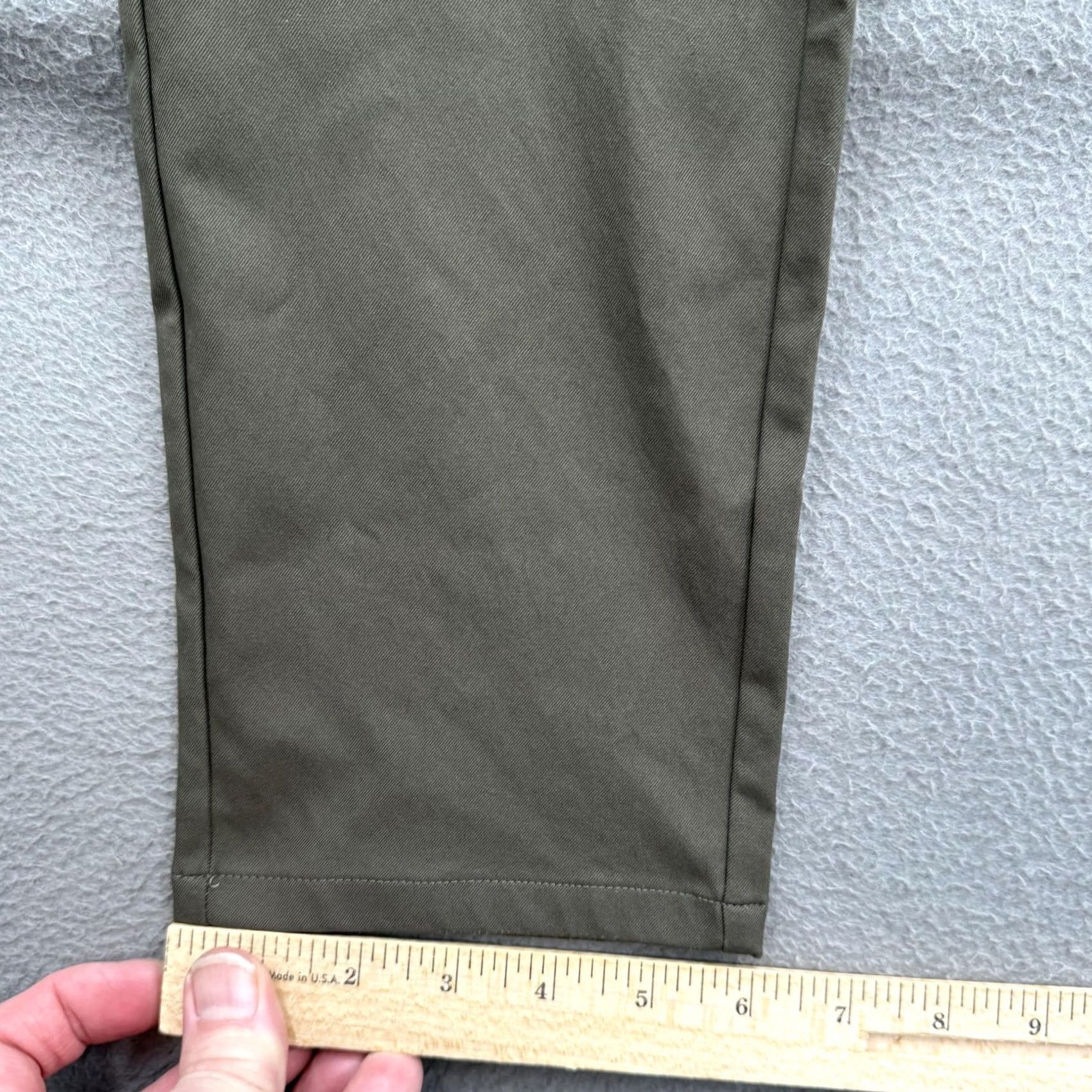 Vuori Vuori Pants Mens 28 Green 28x30 Fits Slim Fit Stretch Performance Chino Size US 28 / EU 44 - 6 Thumbnail