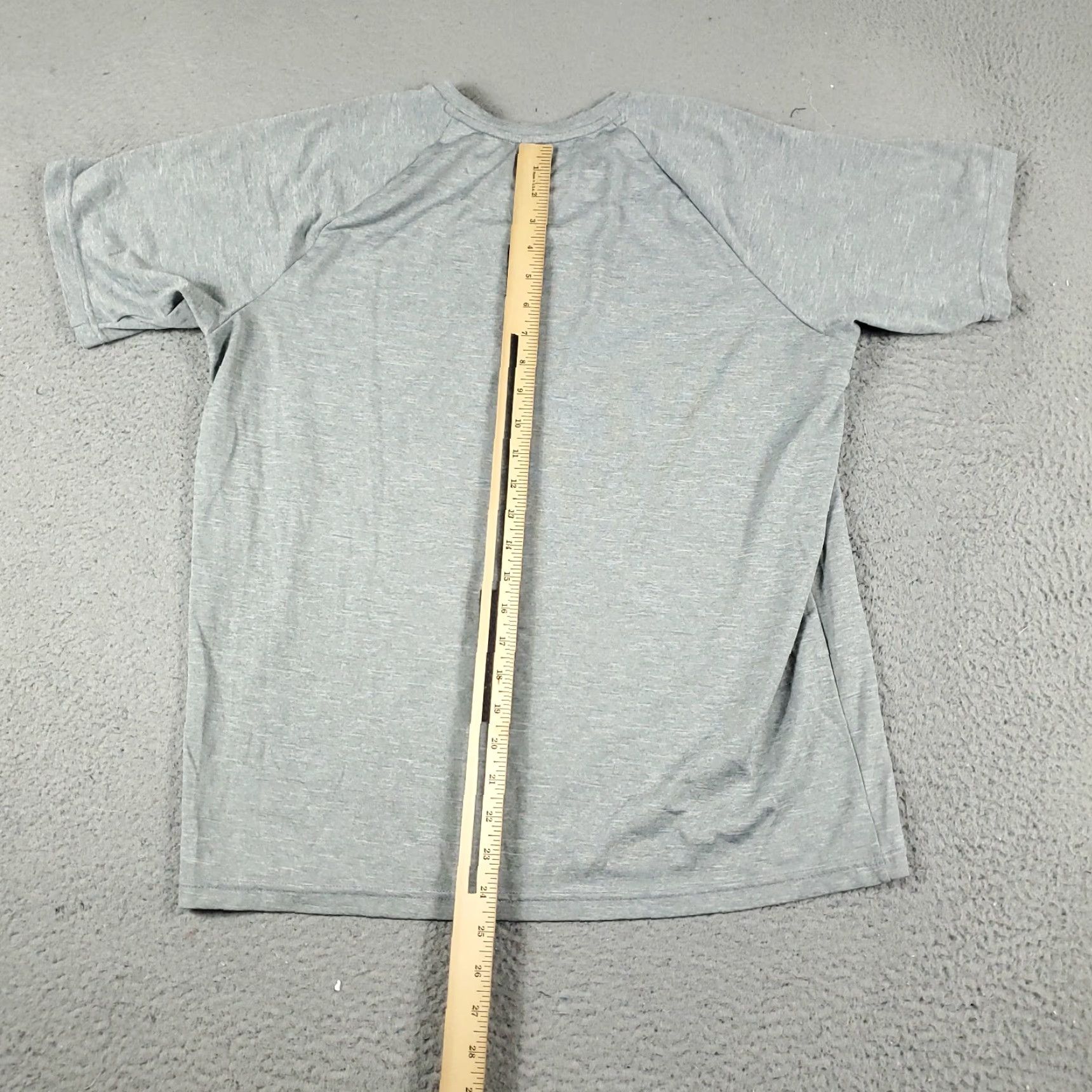 Nike Nike T Shirt Mens Size Medium Gray Swoosh Training Active Short Sleeve Womens? Size US M / EU 48-50 / 2 - 4 Thumbnail
