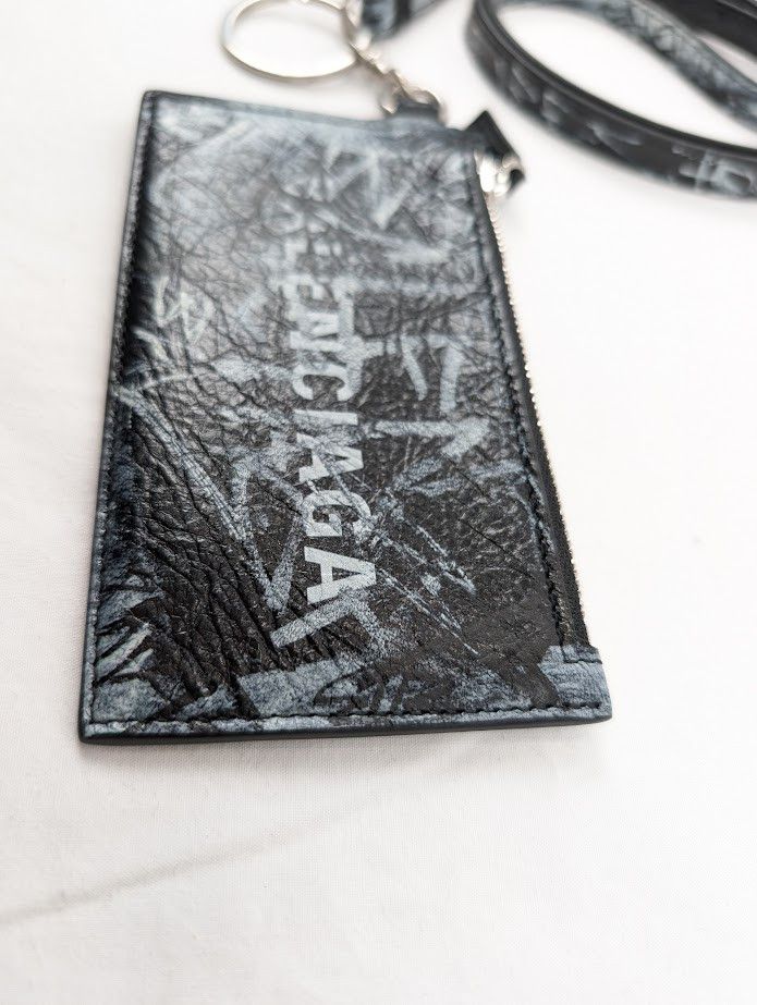 Balenciaga o1rshd1 Size: OS / Cash Card Case & Key Ring Size ONE SIZE - 8 Thumbnail