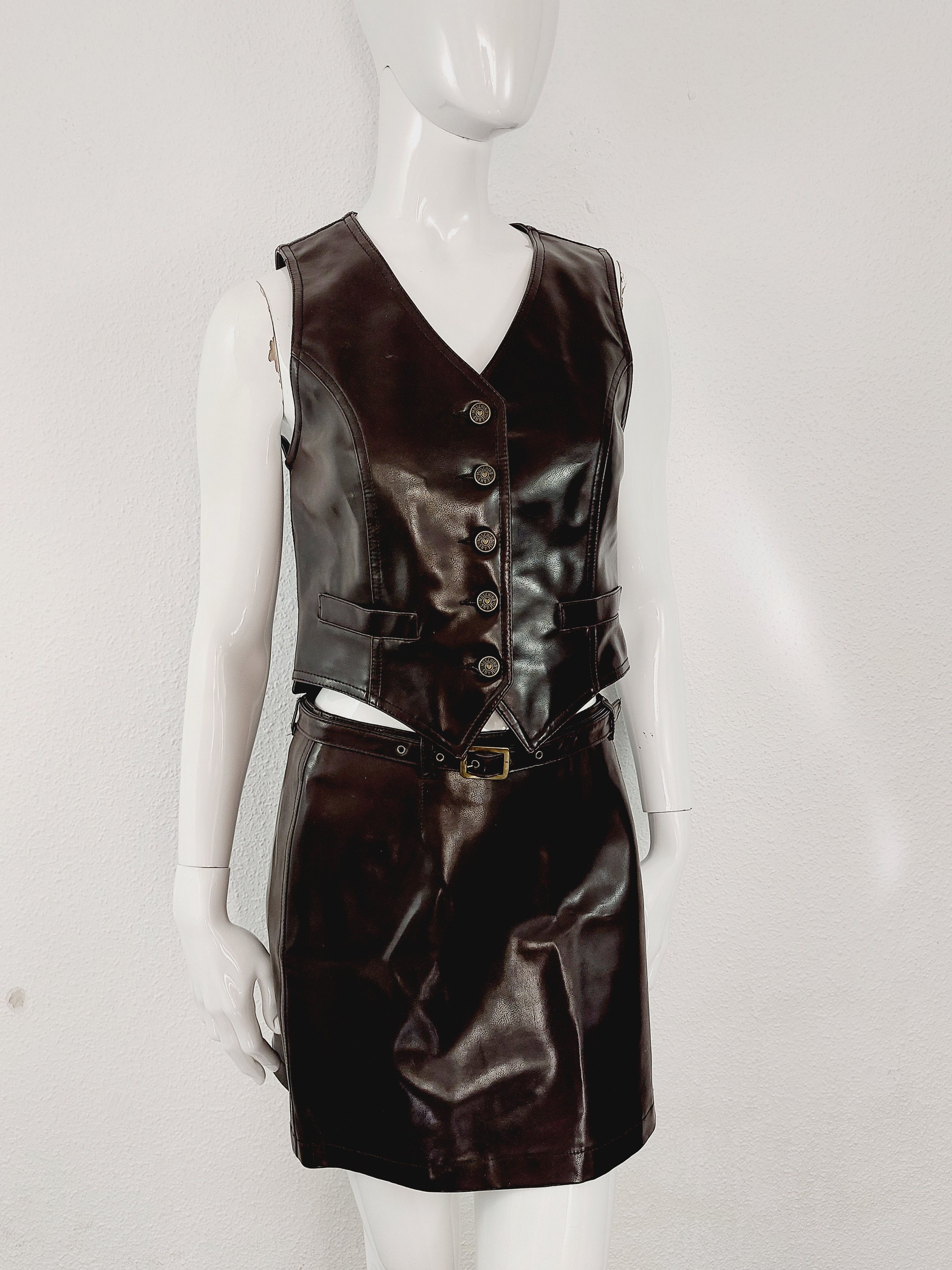 Moschino Moschino Studded Heart Vinyl Bella Hadid Vest Skirt Set Size M / US 6-8 / IT 42-44 - 3 Thumbnail