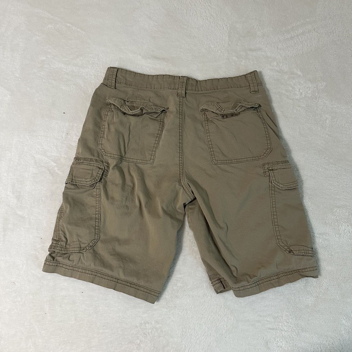 UNIONBAY Vintage Beige Union bay Cargo Shorts Size US 32 / EU 48 - 2 Thumbnail