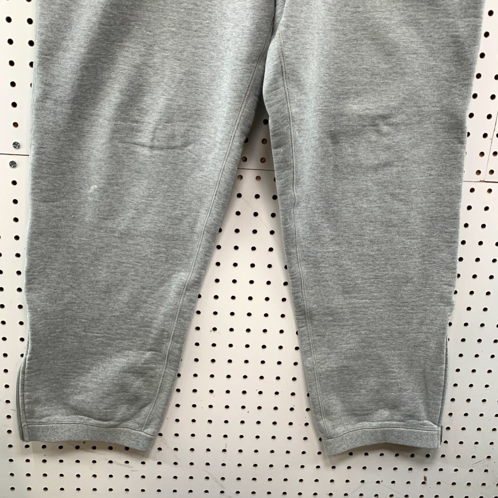 Nike Nike Sweatpants Joggers Mens Size Medium Gray Heavyweight Sample 32x29 Size US 31 - 5 Thumbnail