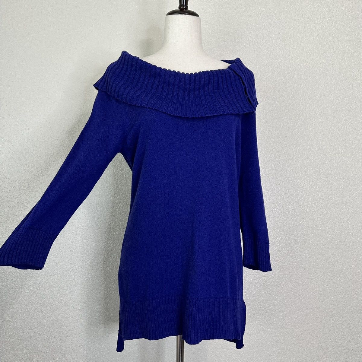 Chicos Chico’s Royal Blue Buttoned Boat Off Shoulder Neck Sweater Size M / US 6-8 / IT 42-44 - 2 Thumbnail