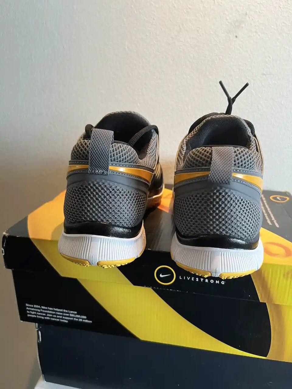 Nike Nike free x Livestrong Size US 8 / EU 41 - 5 Thumbnail