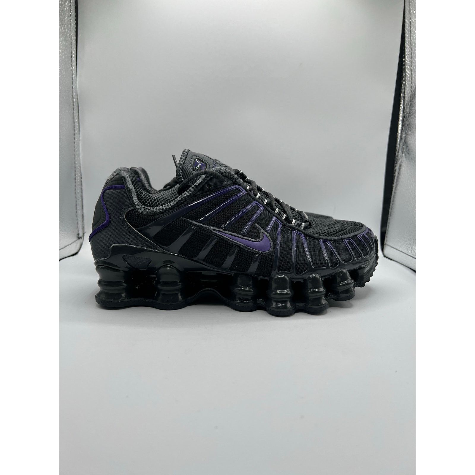 Nike Nike Shox TL GS “Dark Smoke Grey Court Purple” size 3.5Y/5 Size US 5 / IT 35 - 3 Thumbnail