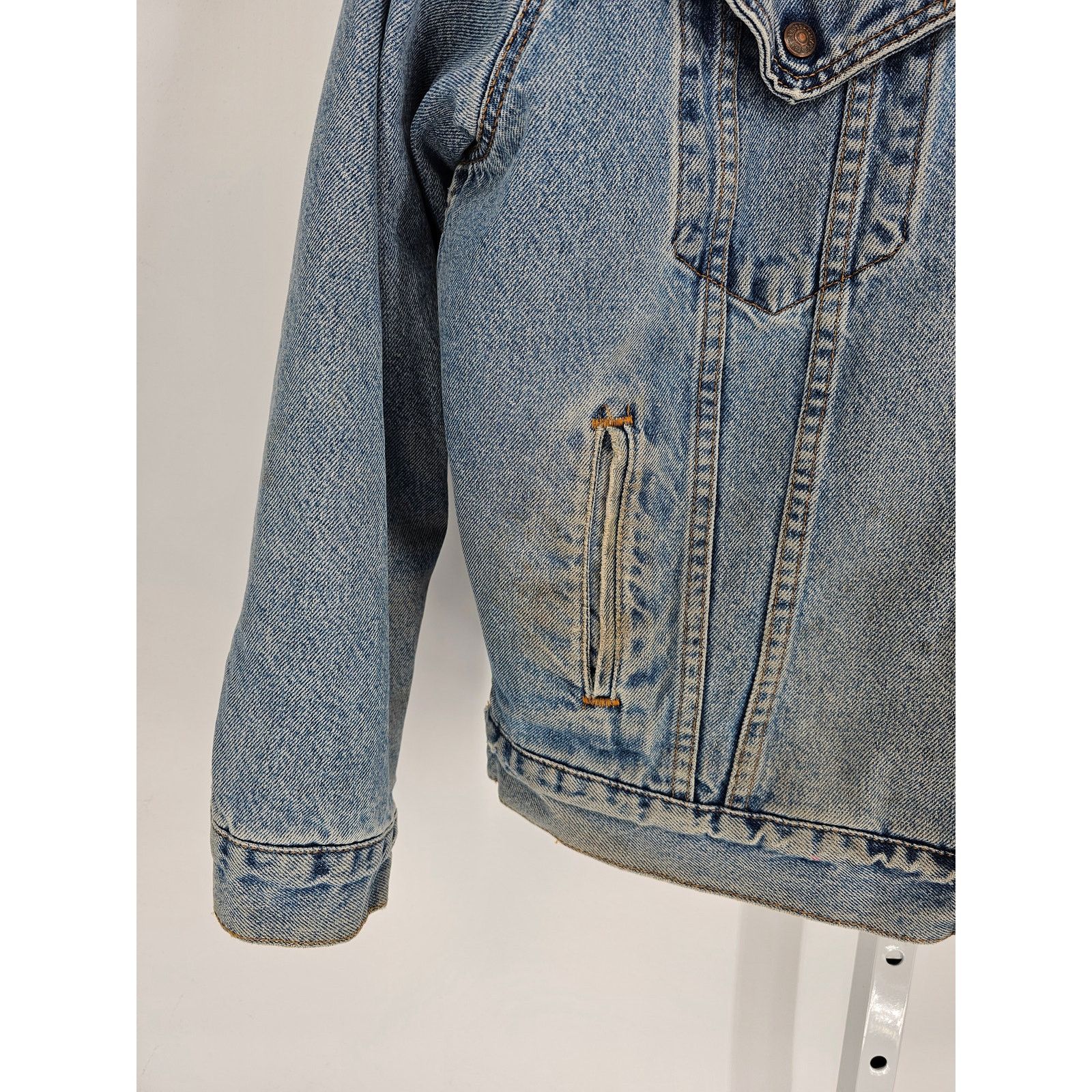 Levi's 90s Levis Jacket Mens M Blue Denim Trucker Sherpa Lined USA Size US M / EU 48-50 / 2 - 3 Thumbnail