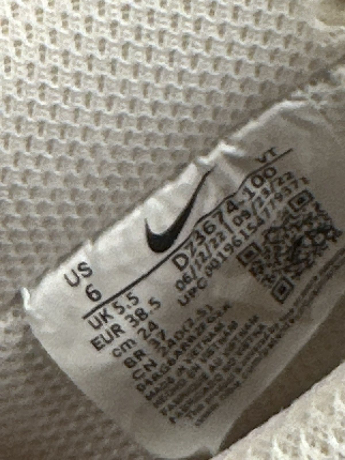 Nike Nike Air Force 1 Low SP Billie Eilish "Triple White" Size US 7.5 / IT 37.5 - 7 Thumbnail