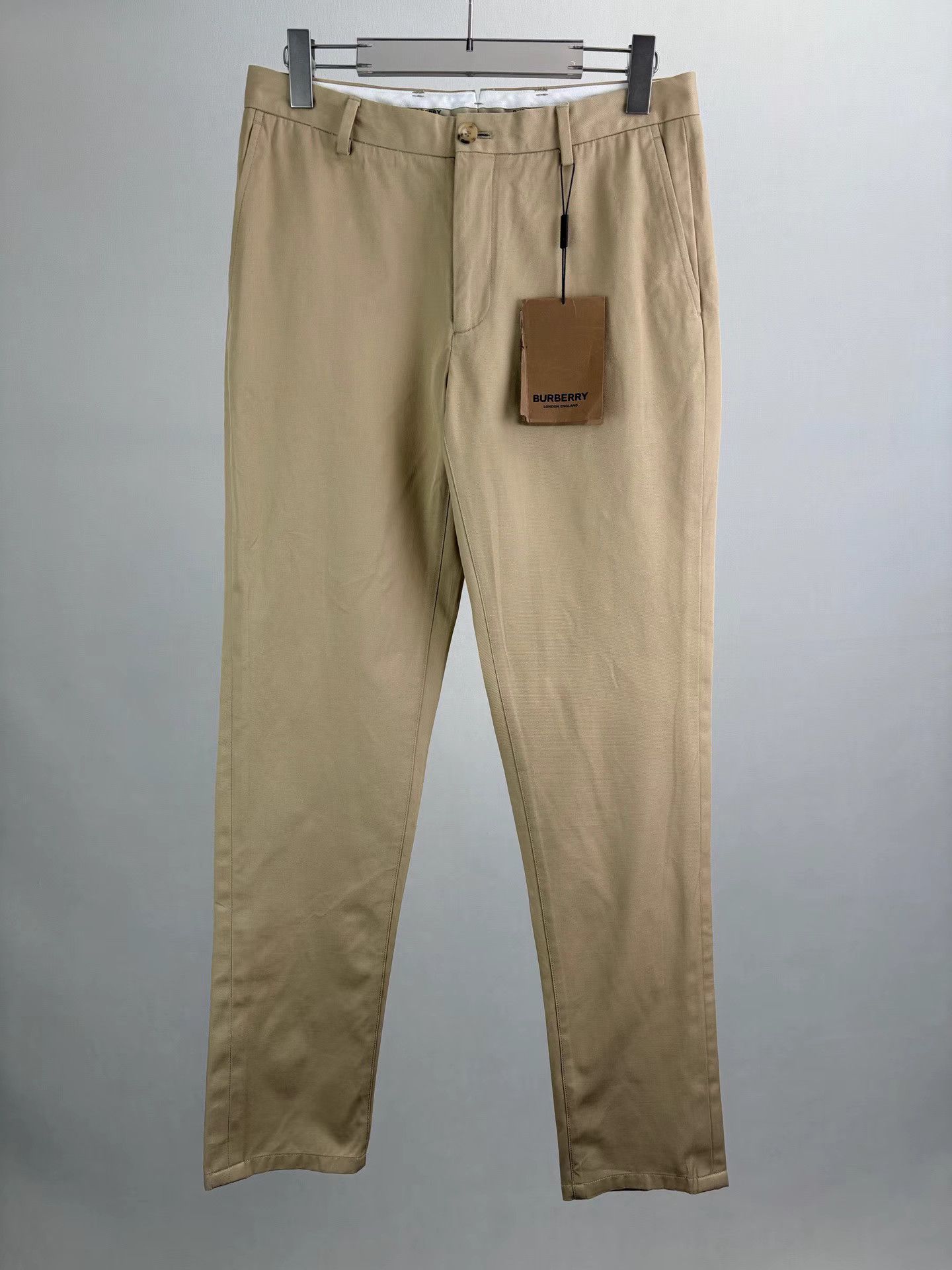 Burberry BURBERRY Khaki Trousers Size US 30 / EU 46 - 1 Thumbnail