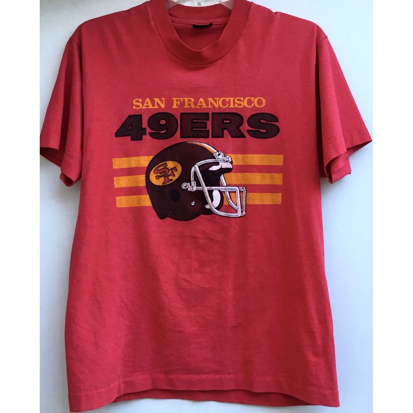 Vintage VINTAGE San Francisco 49ers T-Shirt Red Made in USA 70s 80s RN 13765 size L Mens Graphic Tee Short Sleeve Size US L / EU 52-54 / 3 - 3 Thumbnail