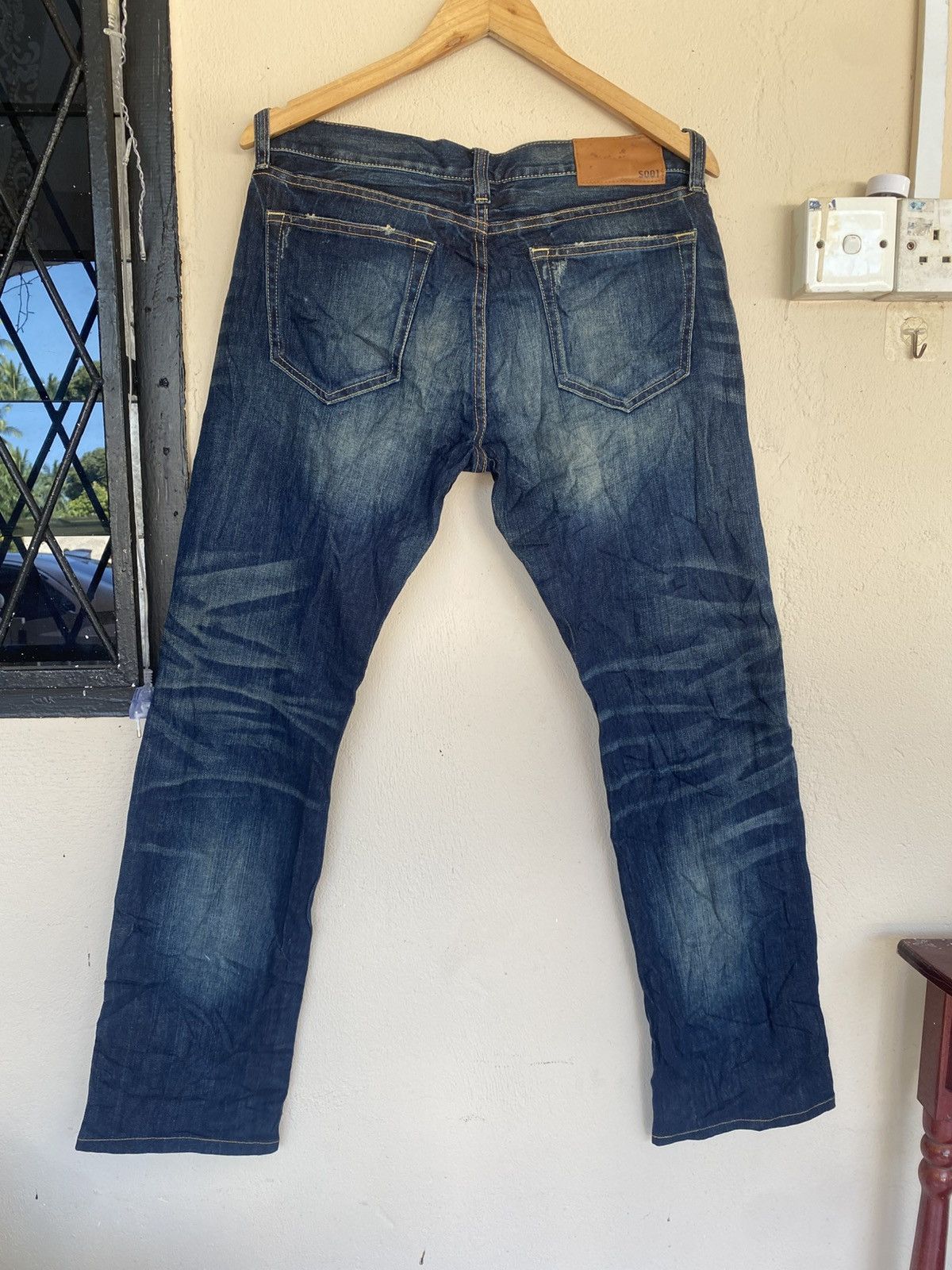 Undercover × Uniqlo UJ Whiskers Clawmark Denim Size US 34 / EU 50 - 2 Thumbnail