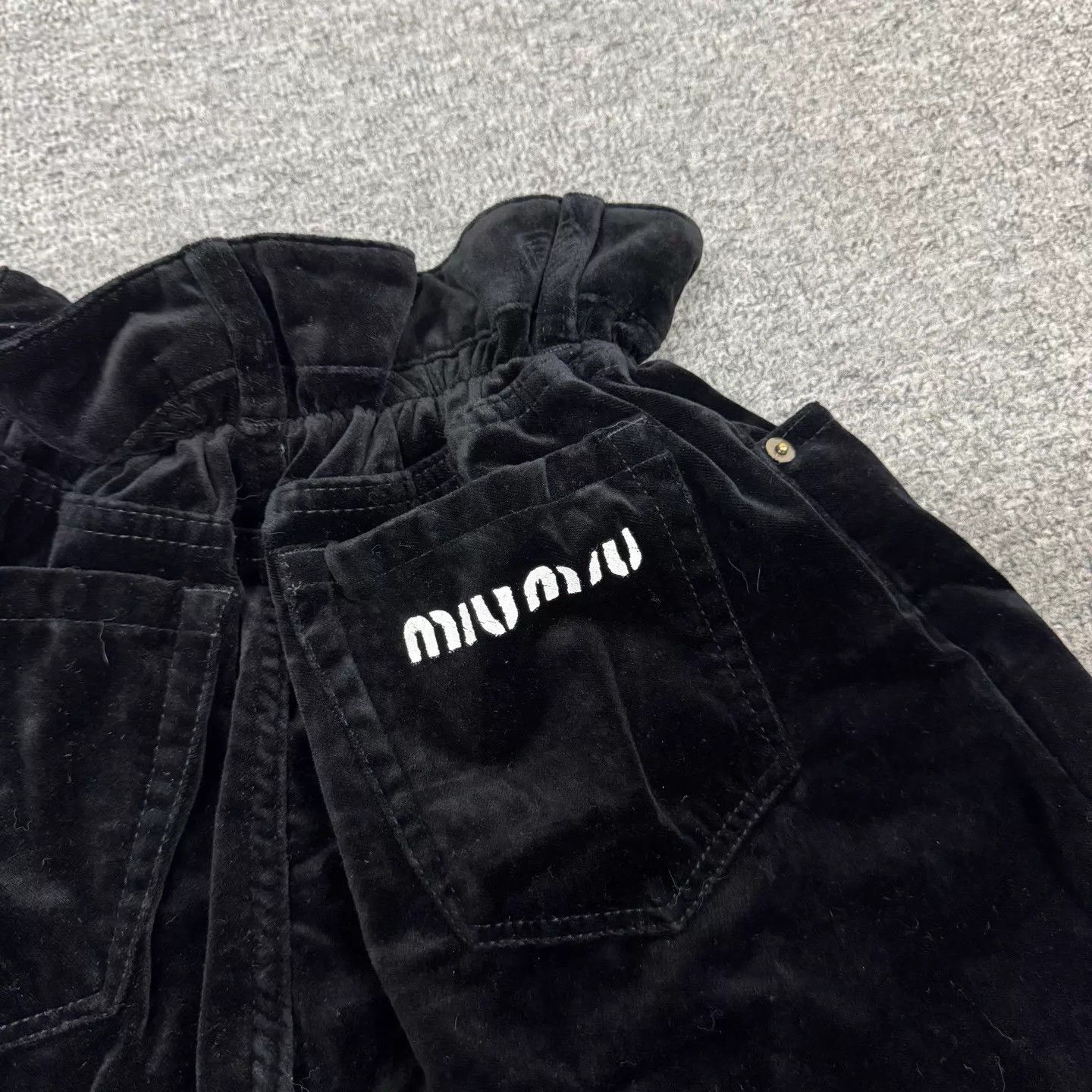 Miu Miu MIU MIU Black Velvet Ruffle High-Waisted A-Line Short Size 25" / US 0 / IT 36 - 3 Thumbnail
