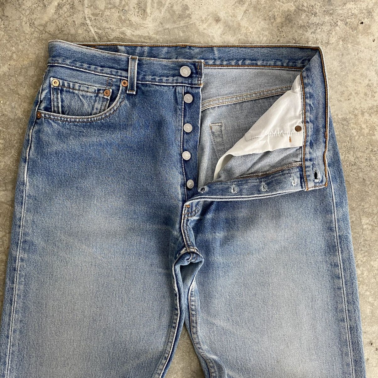 Levi's Vintage Late 90’s Levis 501 Faded Blue Distressed Jeans Size US 33 - 8 Thumbnail