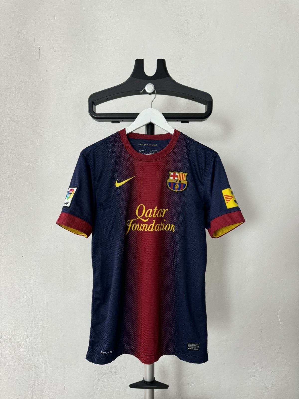 Nike Nike Barcelona 10 Messi 2012 2013 Home Jersey Size US S / EU 44-46 / 1 - 3 Thumbnail